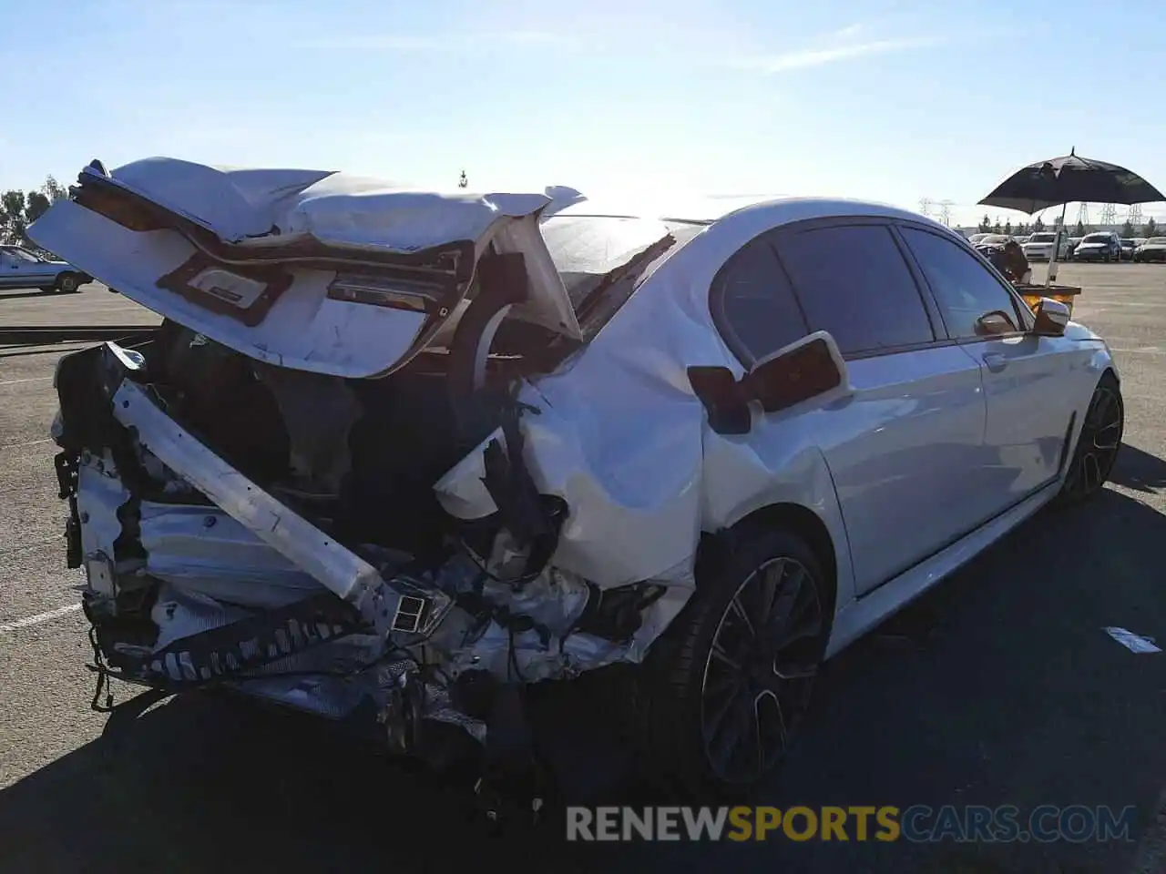 4 Photograph of a damaged car WBA7T2C00MCF18613 BMW 7 SERIES 2021