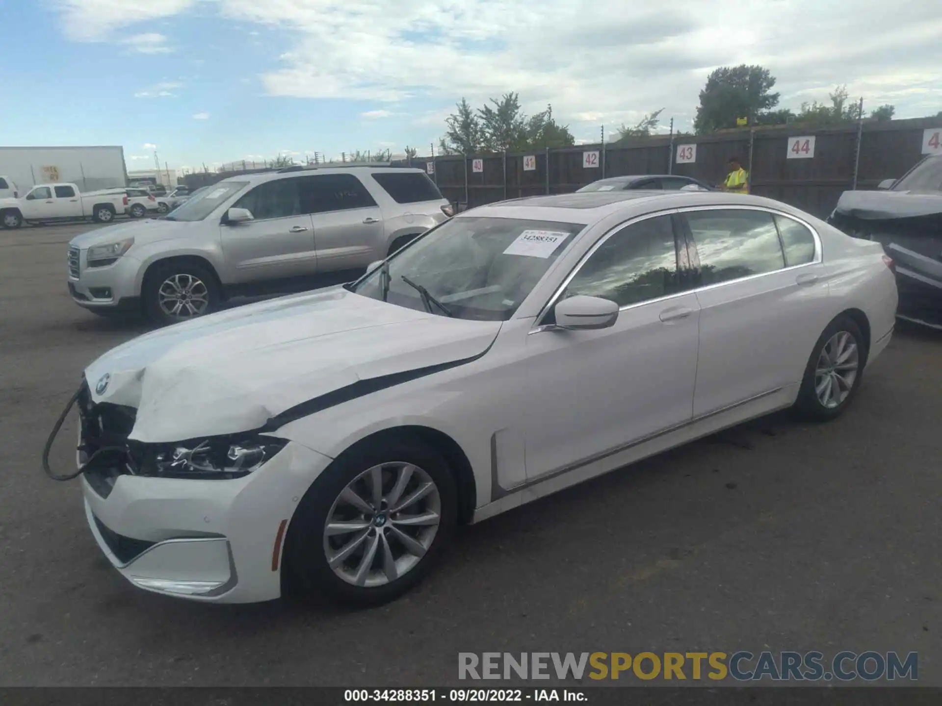 2 Photograph of a damaged car WBA7T2C00MCG32546 BMW 7 SERIES 2021