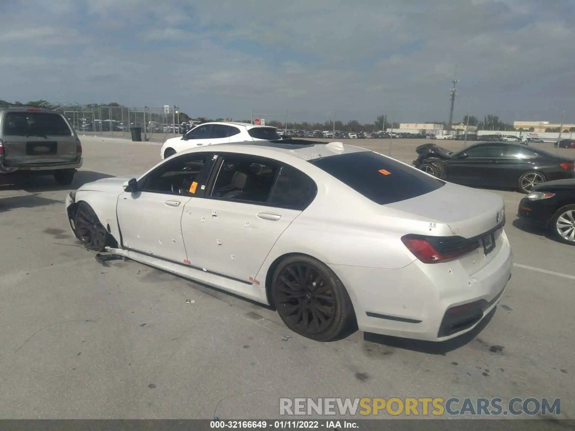 3 Photograph of a damaged car WBA7T2C04MCG45588 BMW 7 SERIES 2021