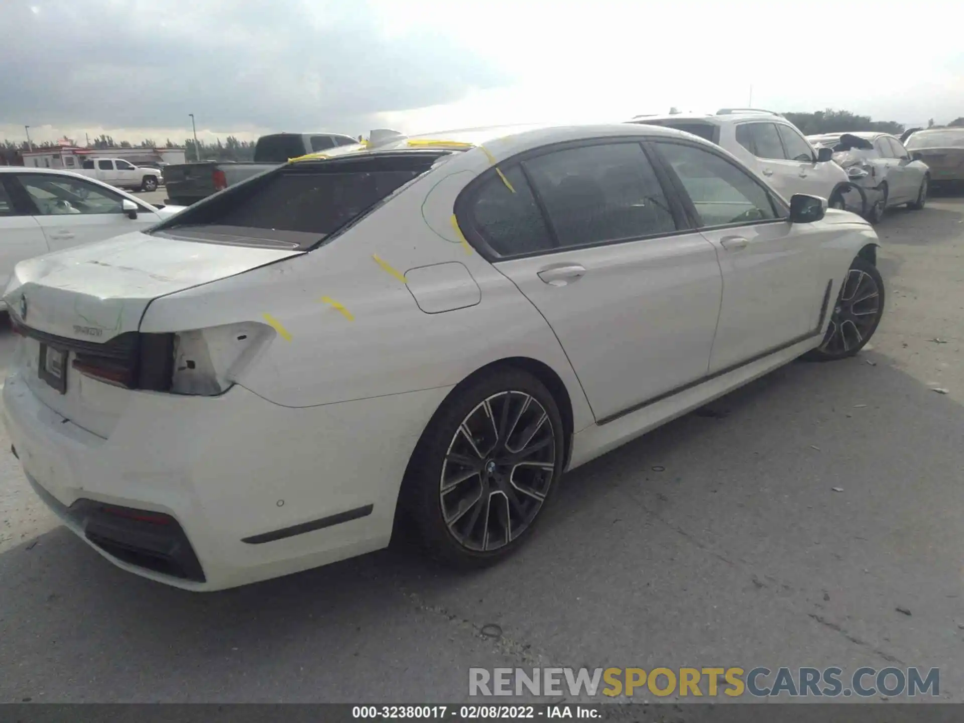 4 Photograph of a damaged car WBA7T2C06MCE60829 BMW 7 SERIES 2021