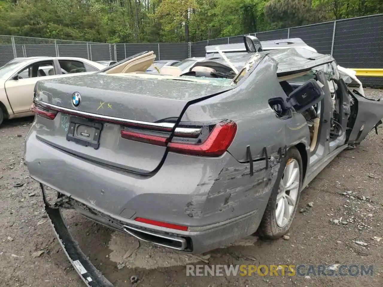 4 Photograph of a damaged car WBA7T2C07MCF90957 BMW 7 SERIES 2021