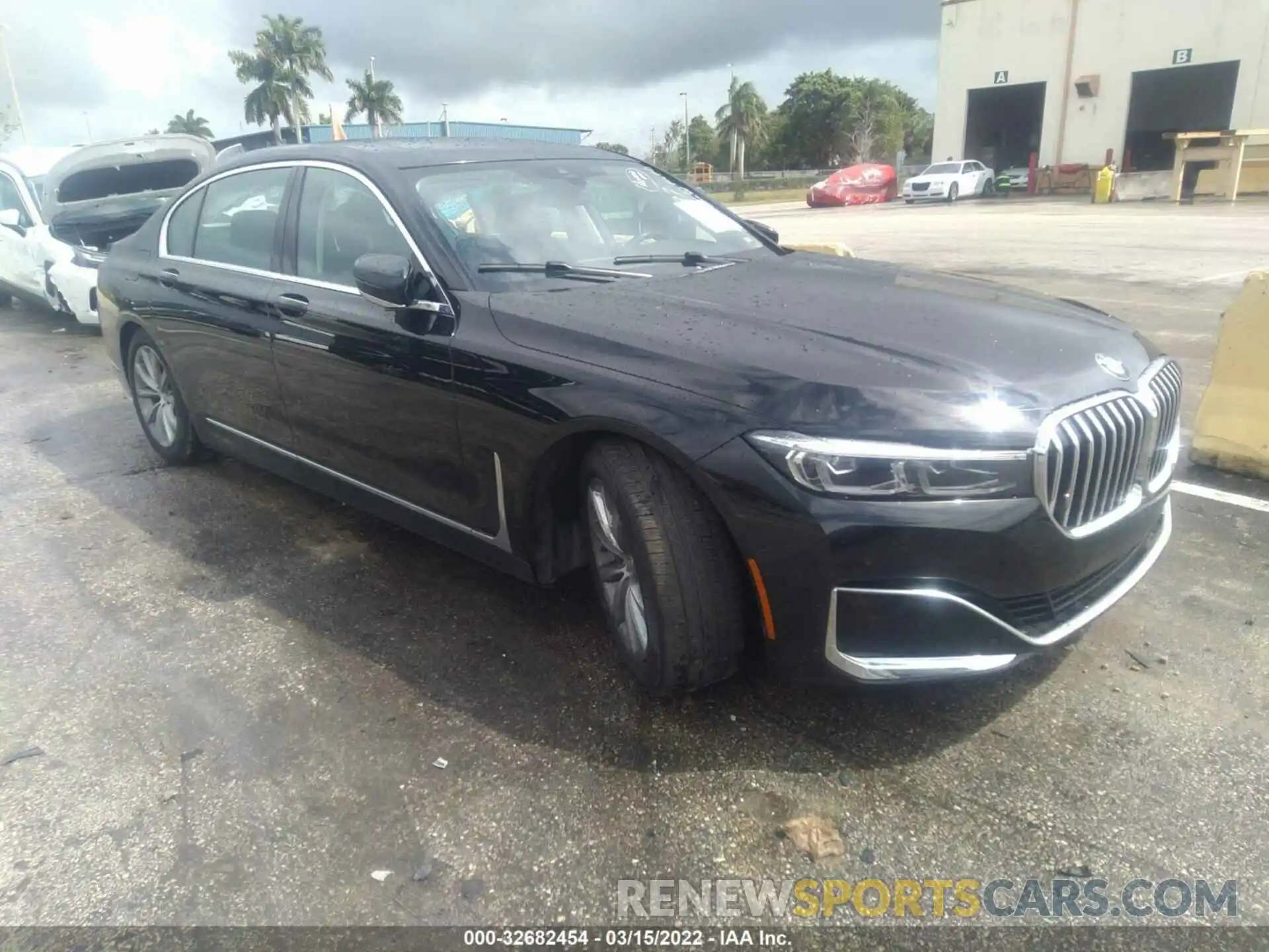 1 Photograph of a damaged car WBA7T2C0XMCF93397 BMW 7 SERIES 2021