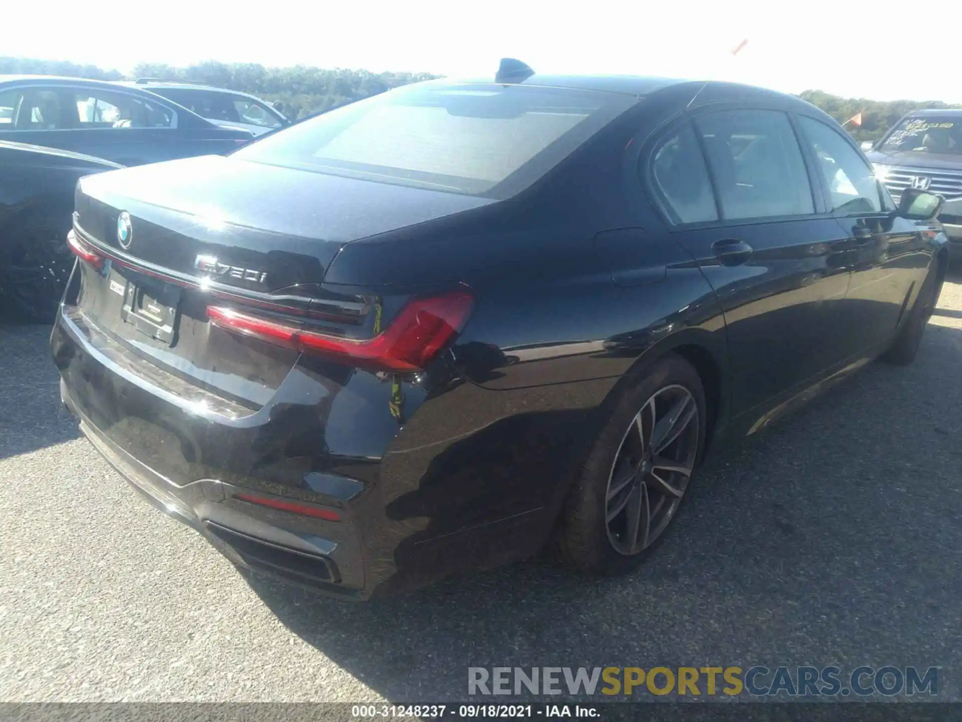 4 Photograph of a damaged car WBA7U2C00MCG46881 BMW 7 SERIES 2021