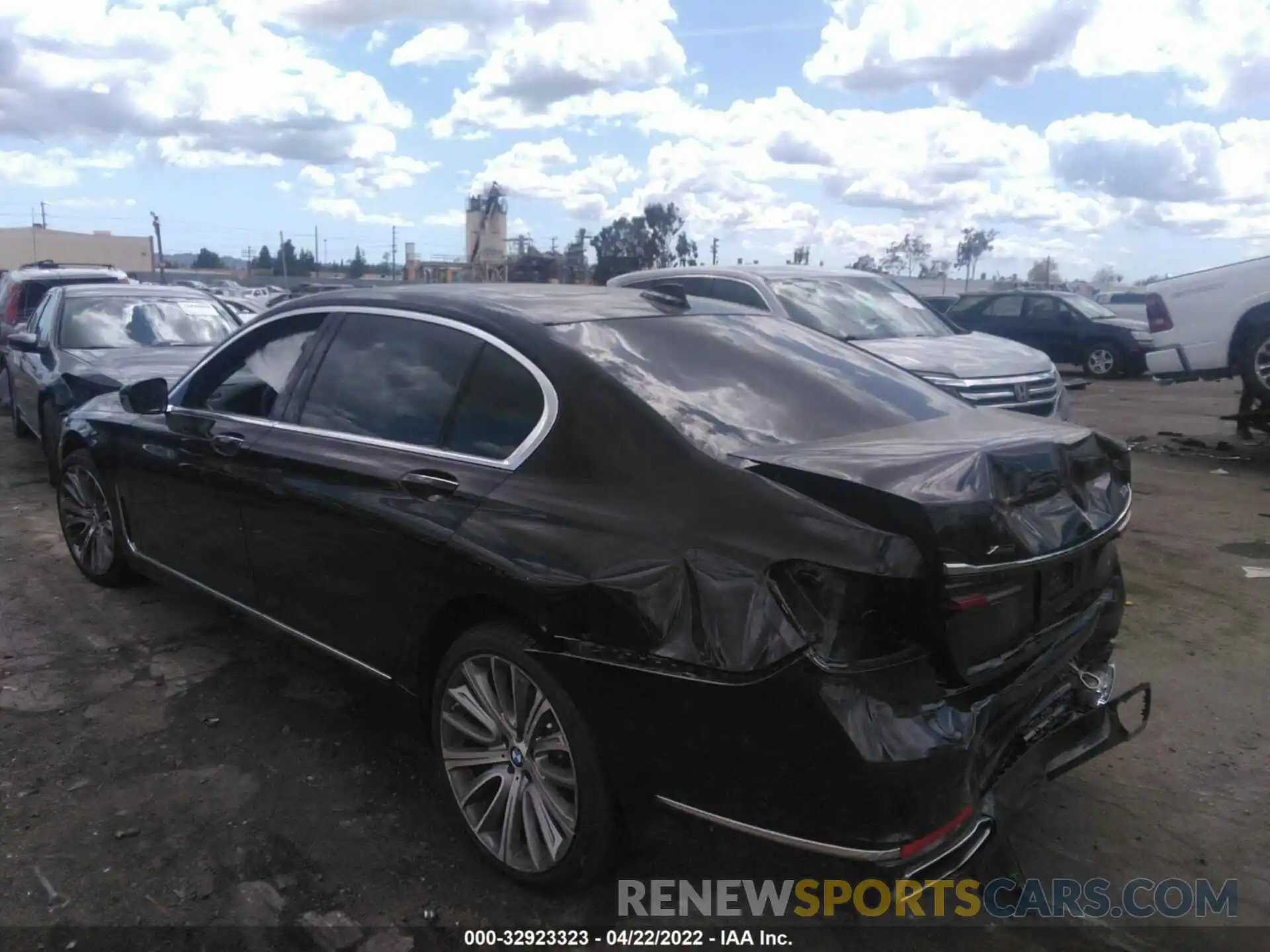 3 Photograph of a damaged car WBA7U2C01MCF11893 BMW 7 SERIES 2021