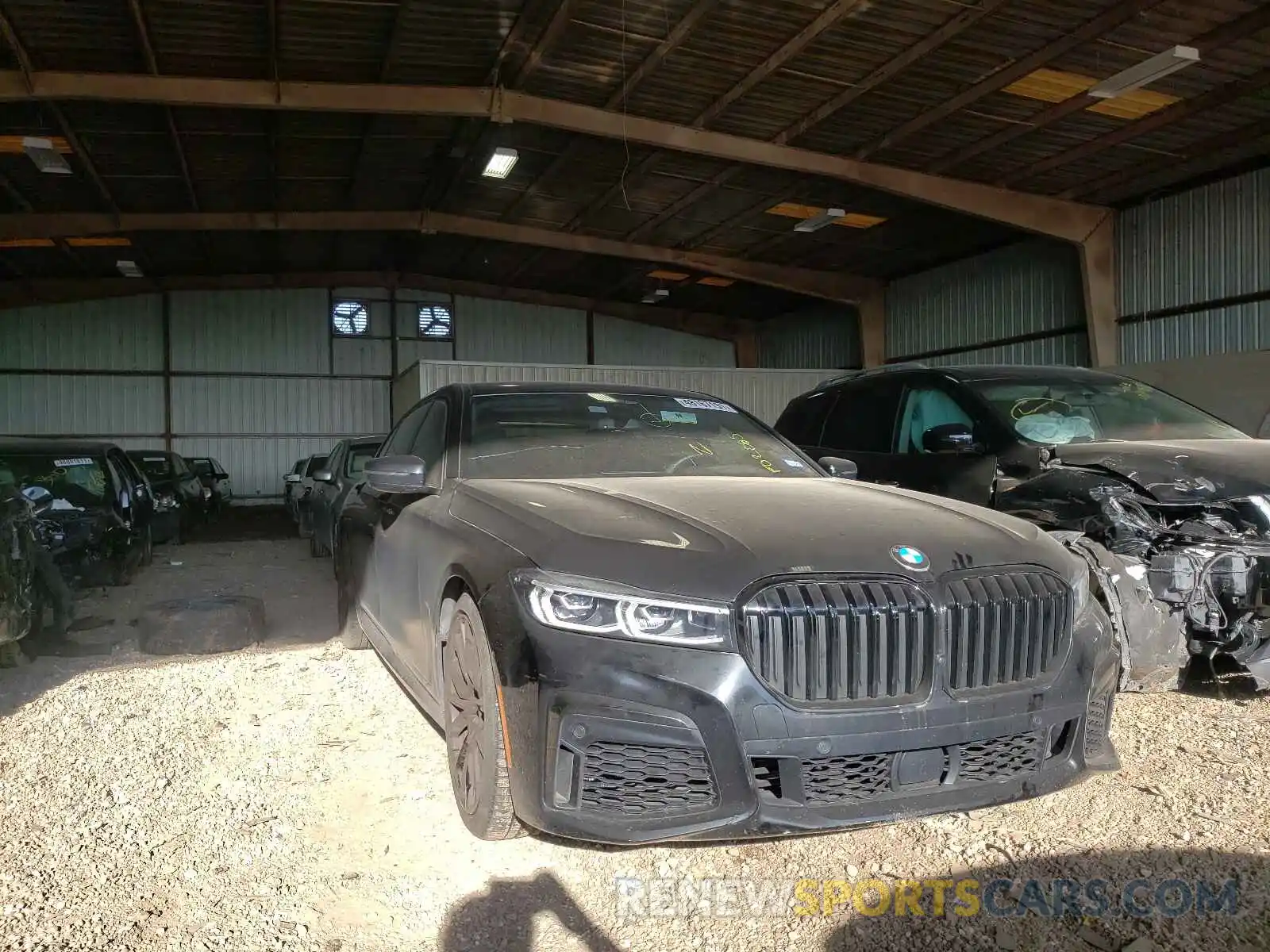 1 Фотография поврежденного автомобиля WBA7U2C02MCF02085 BMW 7 SERIES 2021