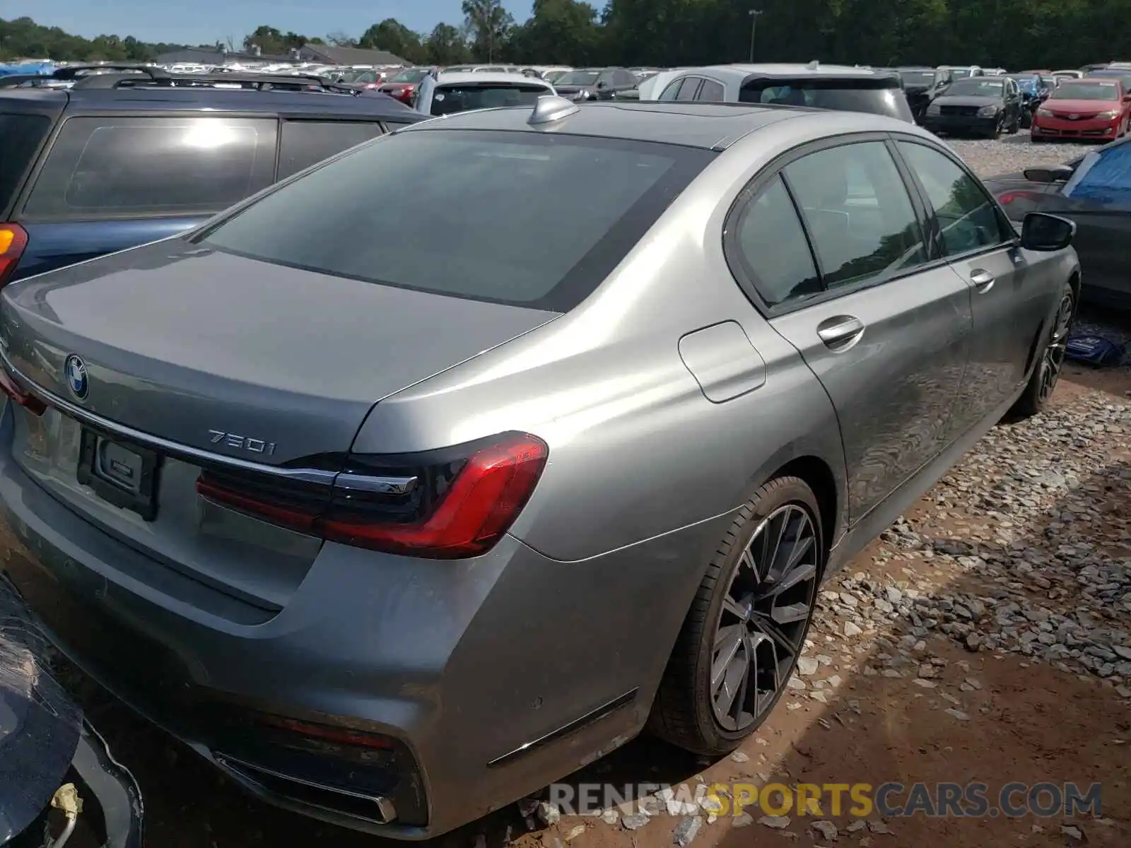 4 Photograph of a damaged car WBA7U2C04MCF93246 BMW 7 SERIES 2021