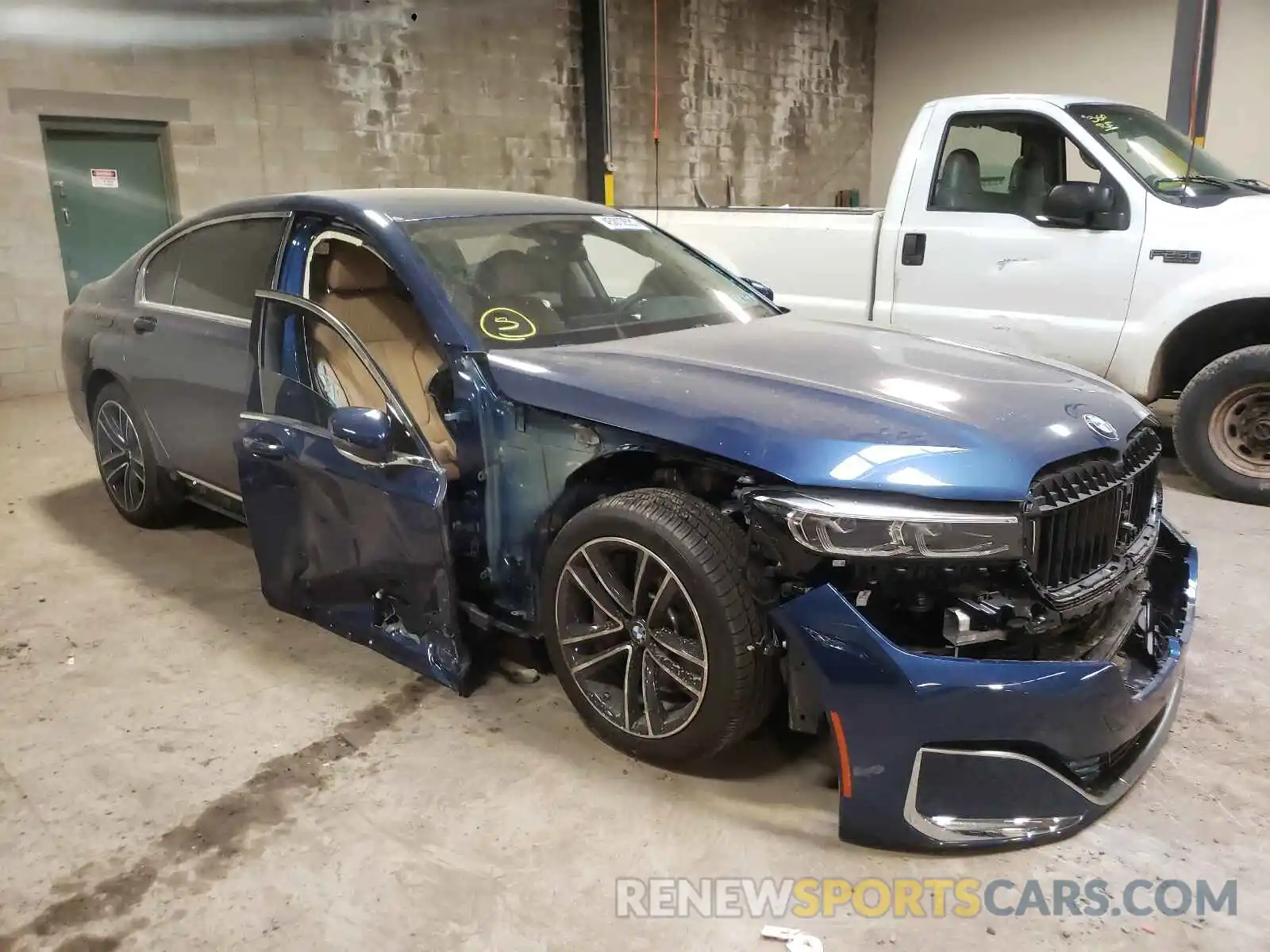 1 Фотография поврежденного автомобиля WBA7U2C08MCF71864 BMW 7 SERIES 2021