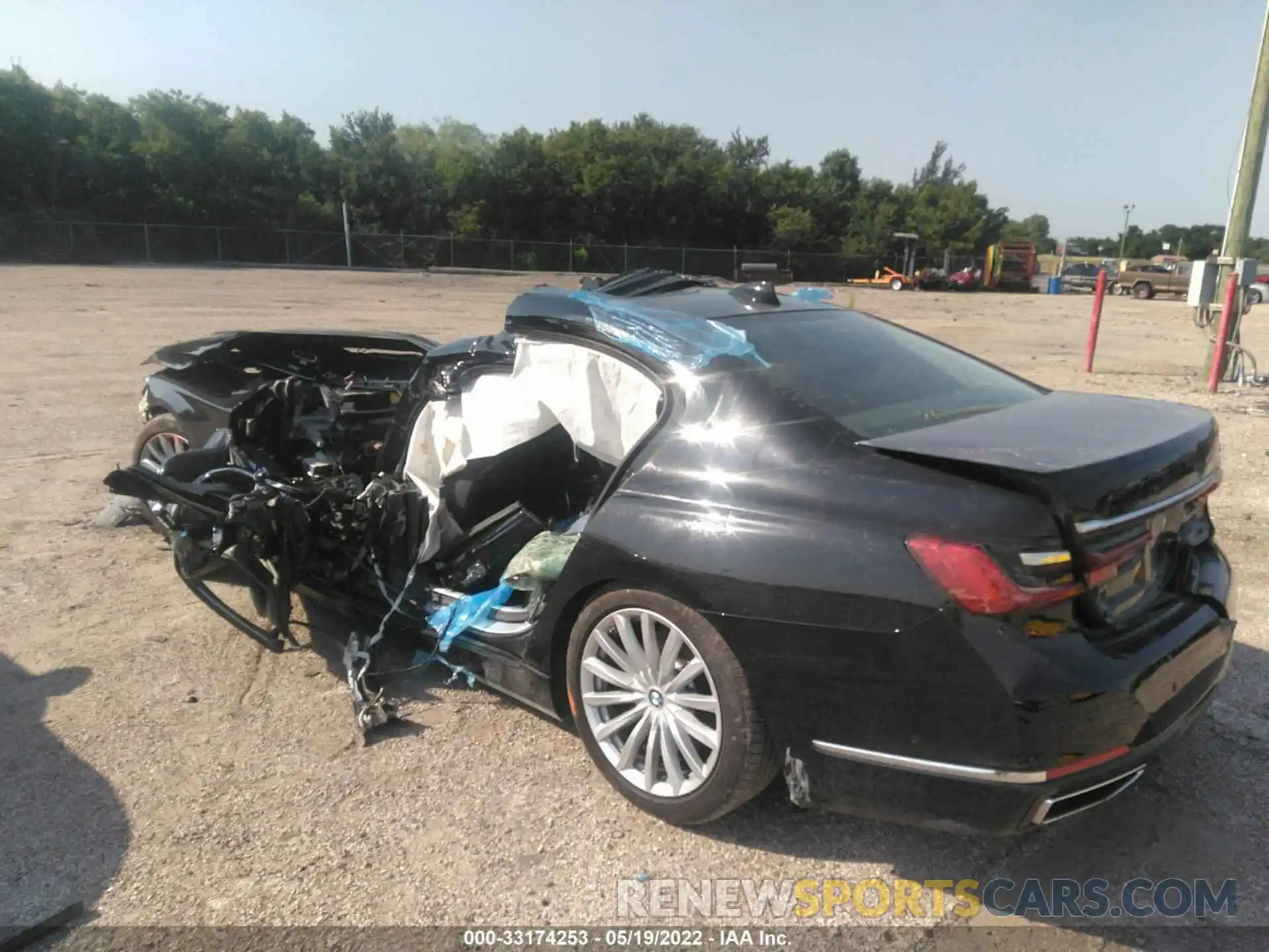 3 Photograph of a damaged car WBA7T2C01NCH62594 BMW 7 SERIES 2022