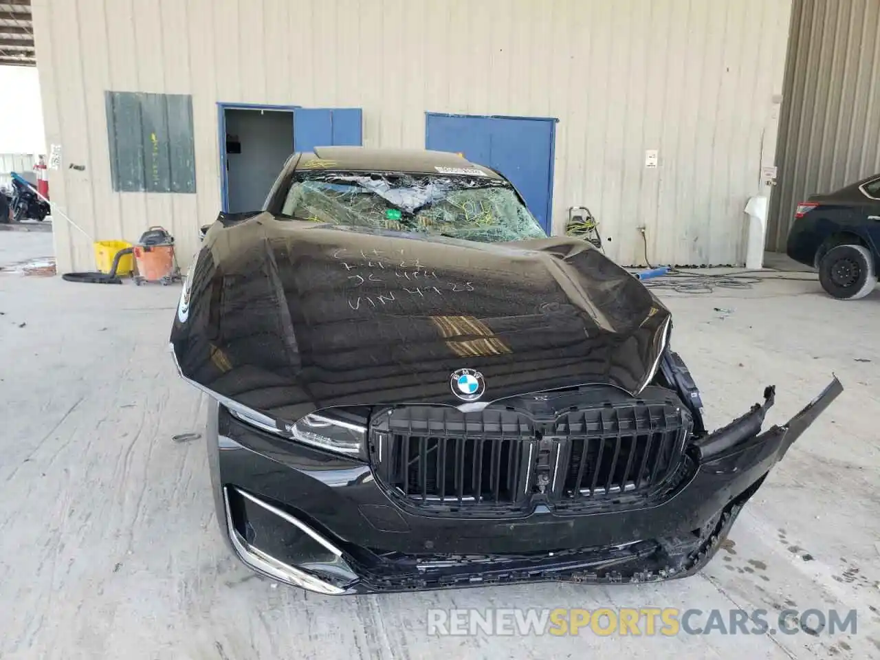 9 Photograph of a damaged car WBA7T2C09NCJ14725 BMW 7 SERIES 2022