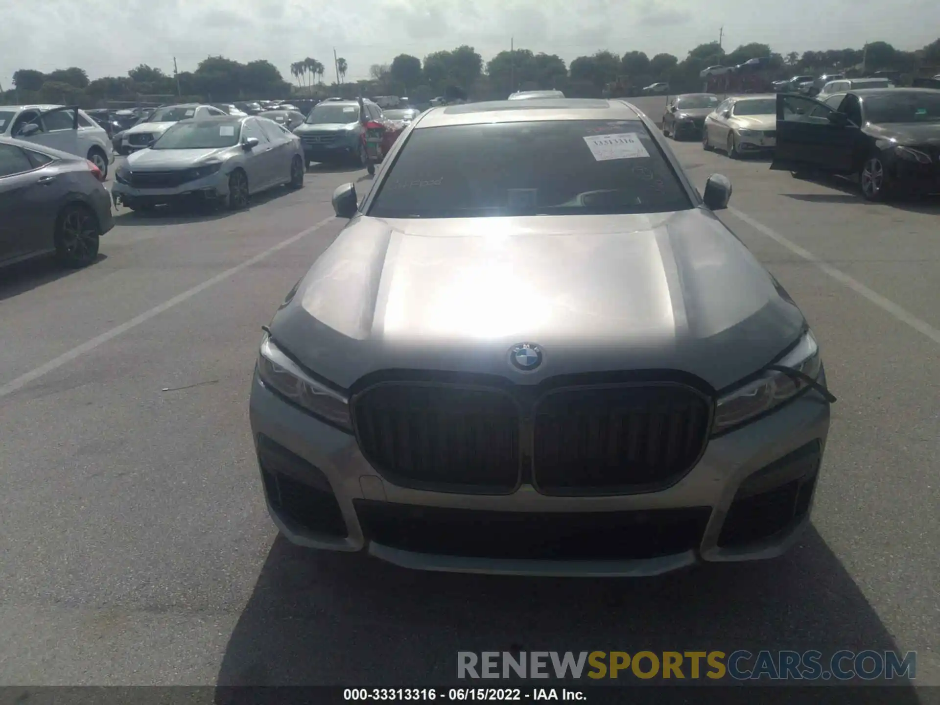 6 Photograph of a damaged car WBA7U2C01NCH87881 BMW 7 SERIES 2022