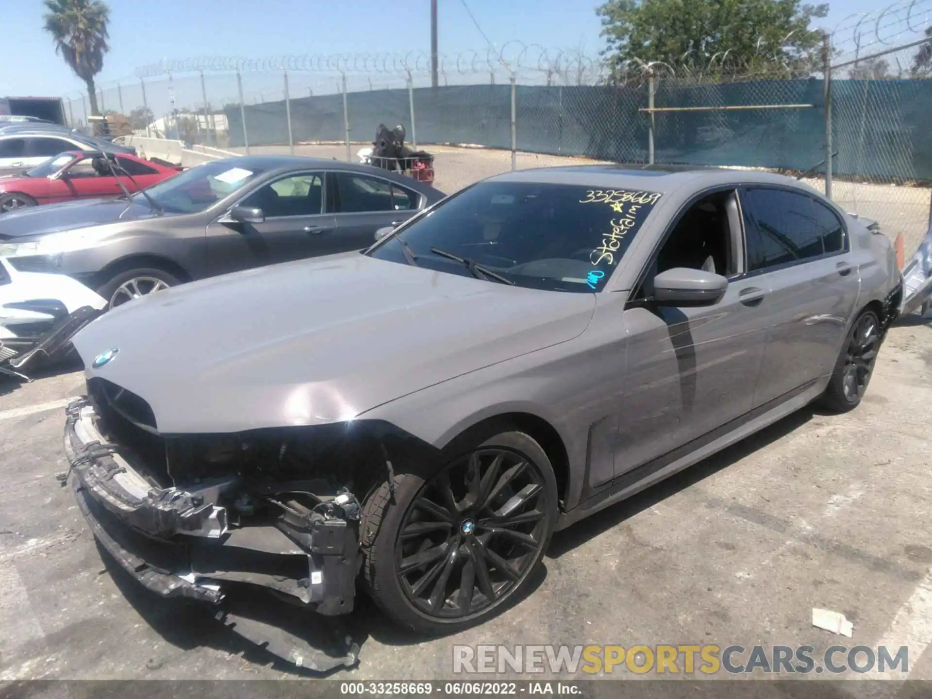 2 Photograph of a damaged car WBA7U2C04NCH03987 BMW 7 SERIES 2022