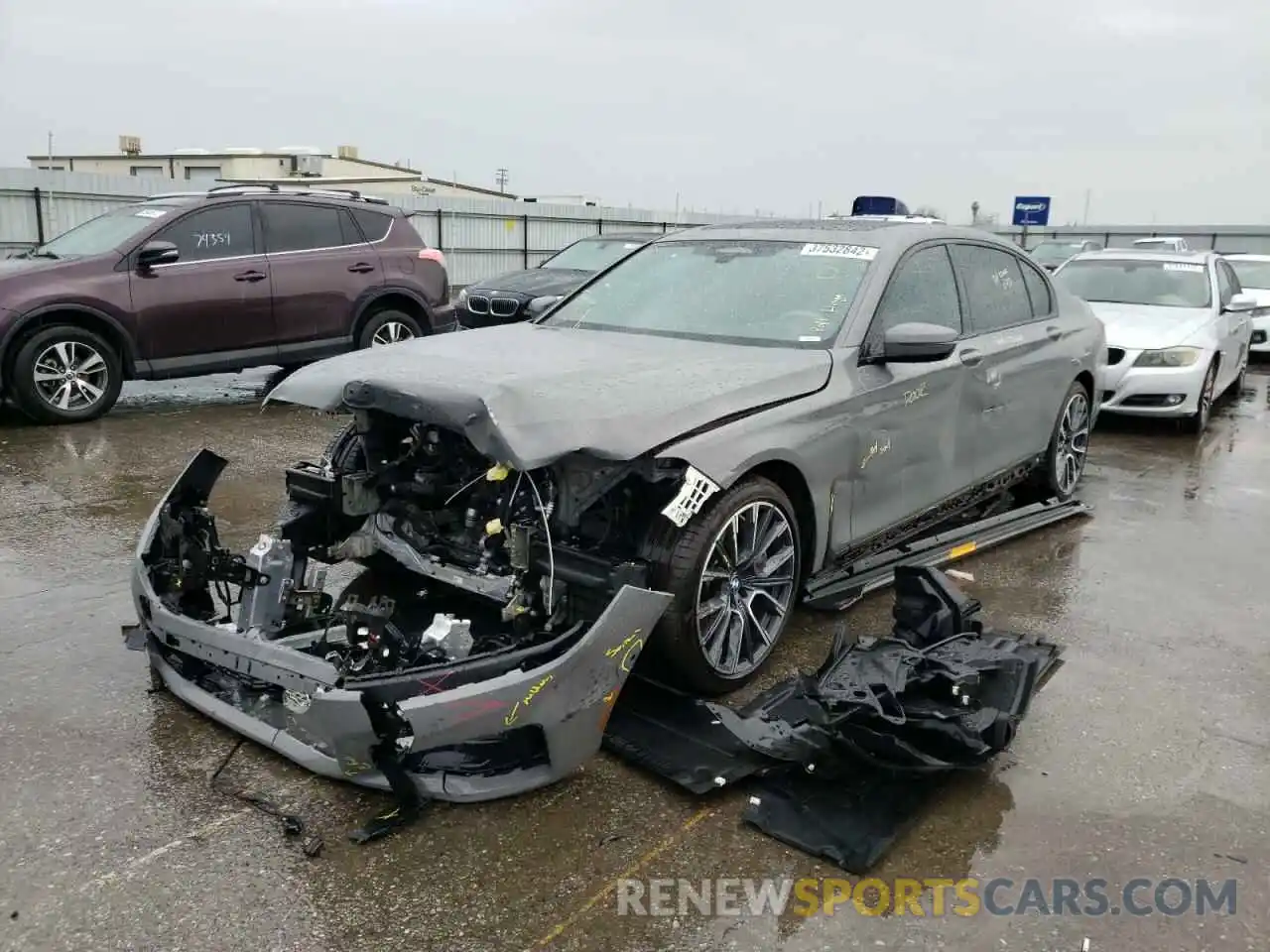 2 Photograph of a damaged car WBA7U2C08NCH36717 BMW 7 SERIES 2022