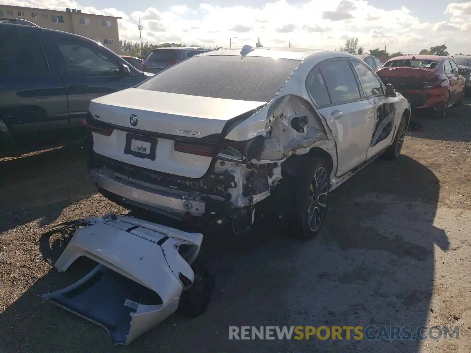 4 Photograph of a damaged car WBA7U2C0XNCH30952 BMW 7 SERIES 2022