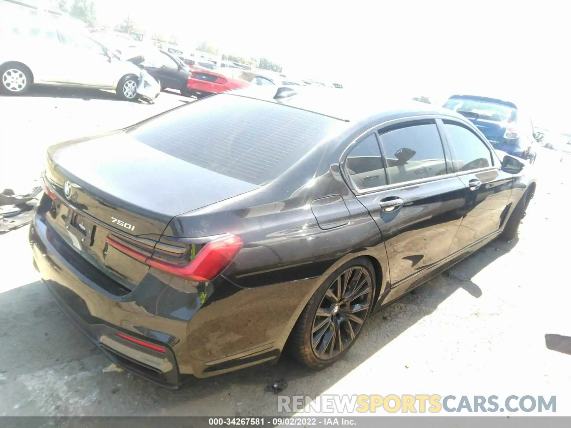 4 Photograph of a damaged car WBA7U2C0XNCJ24628 BMW 7 SERIES 2022