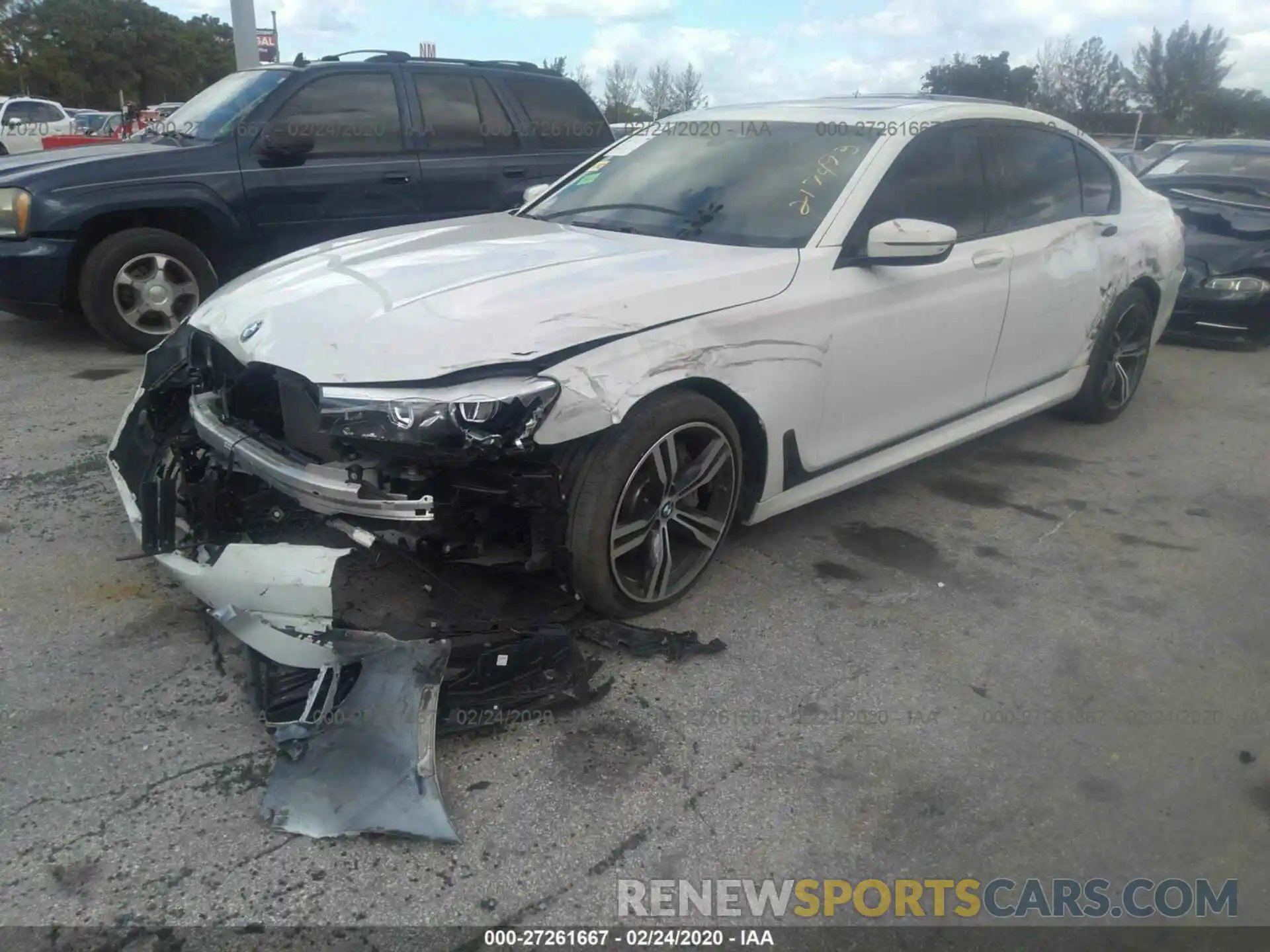 2 Photograph of a damaged car WBA7E2C54KB217493 BMW 740 2019