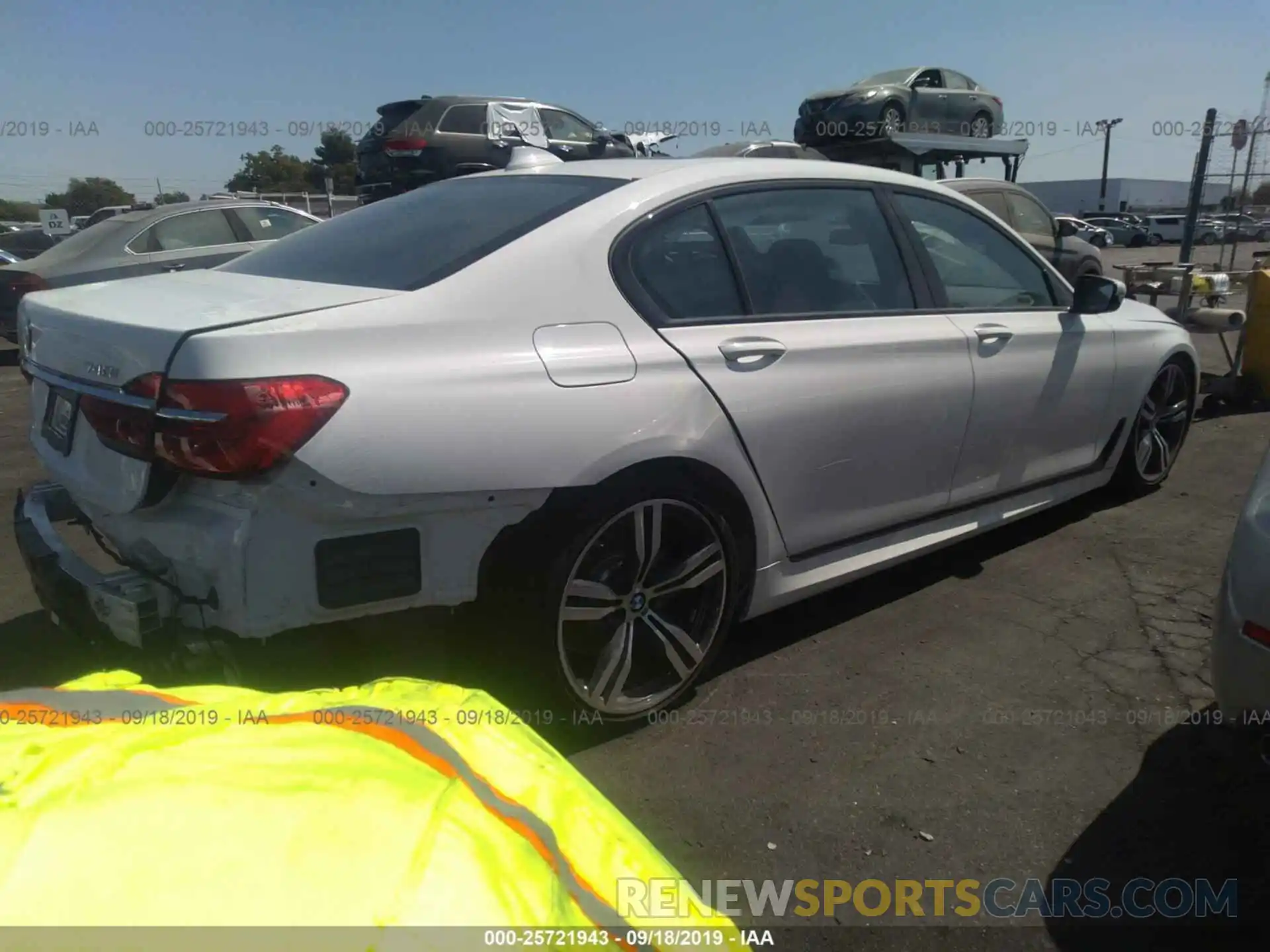 4 Photograph of a damaged car WBA7E2C56KB218337 BMW 740 2019