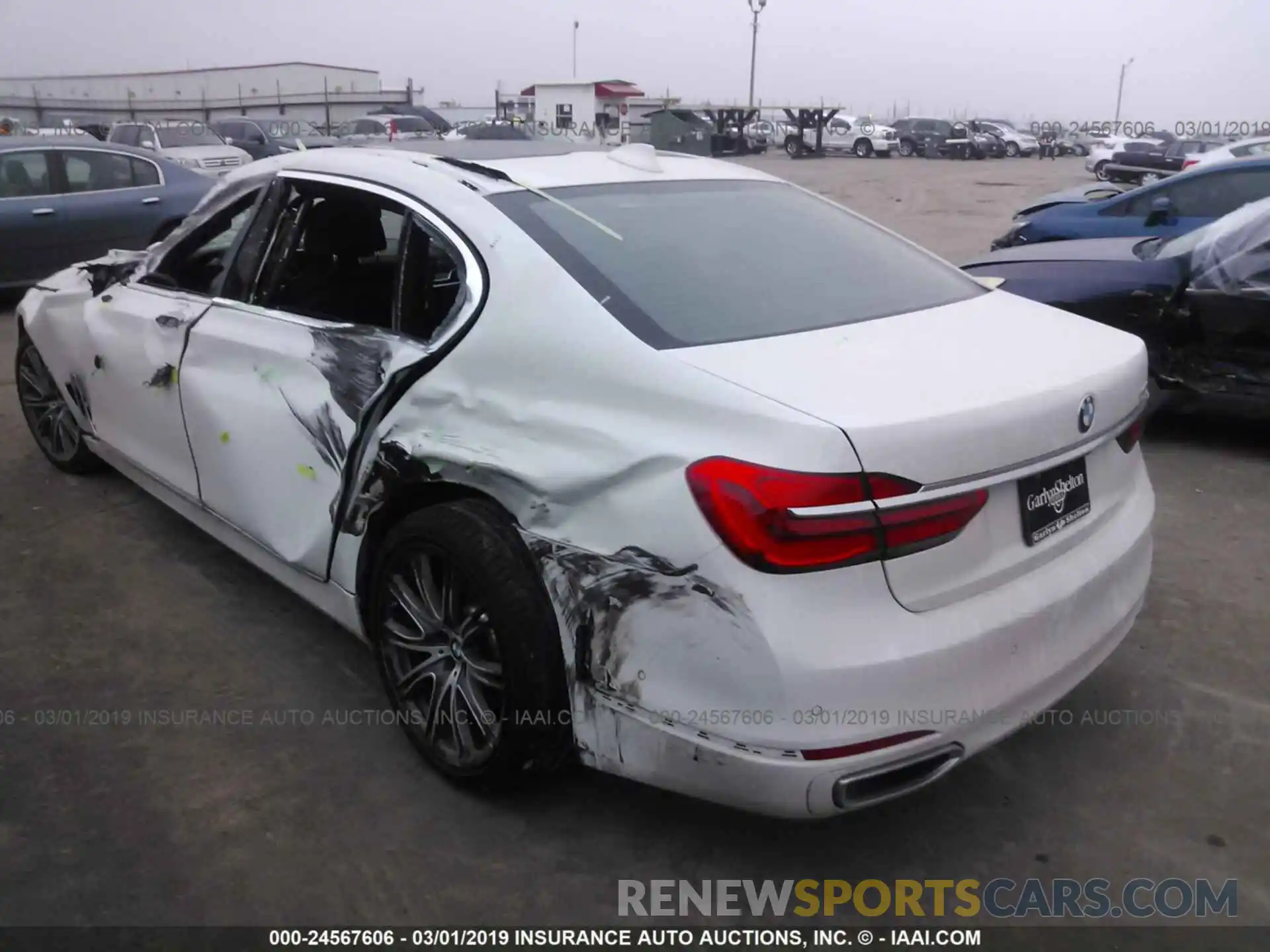 3 Photograph of a damaged car WBA7E2C58KB216685 BMW 740 2019
