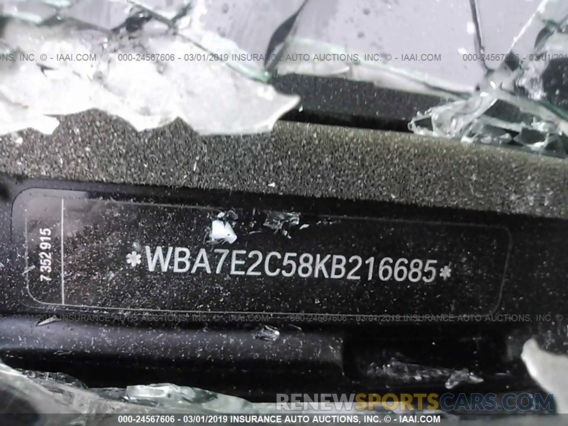 9 Photograph of a damaged car WBA7E2C58KB216685 BMW 740 2019