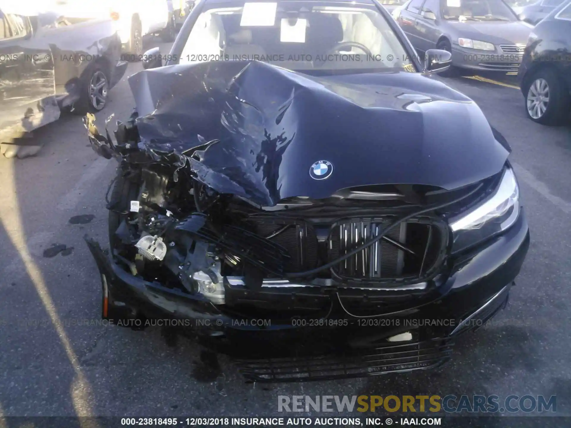 6 Photograph of a damaged car WBA7E2C5XKB217353 BMW 740 2019
