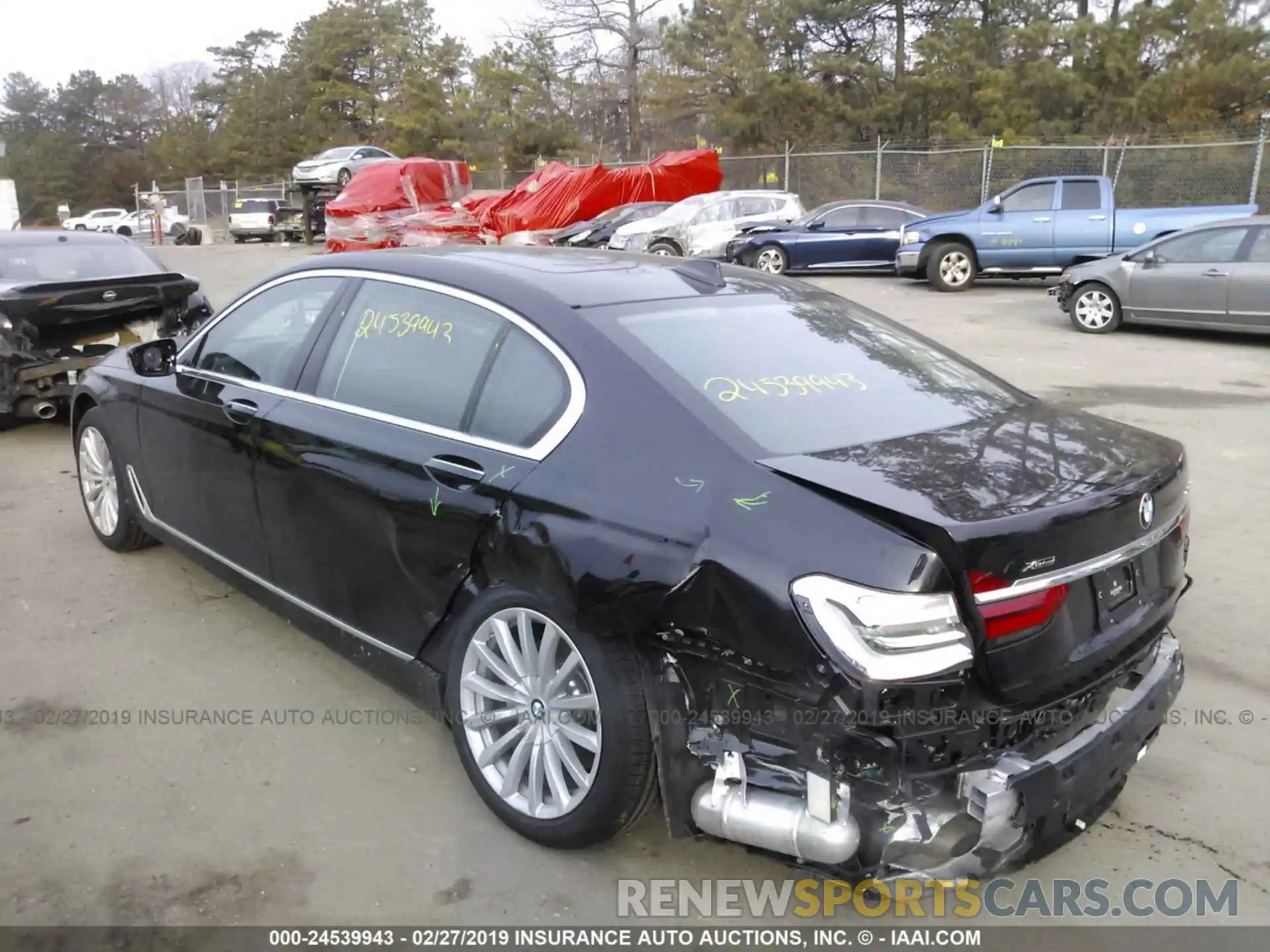 3 Photograph of a damaged car WBA7E4C56KGV70302 BMW 740 2019