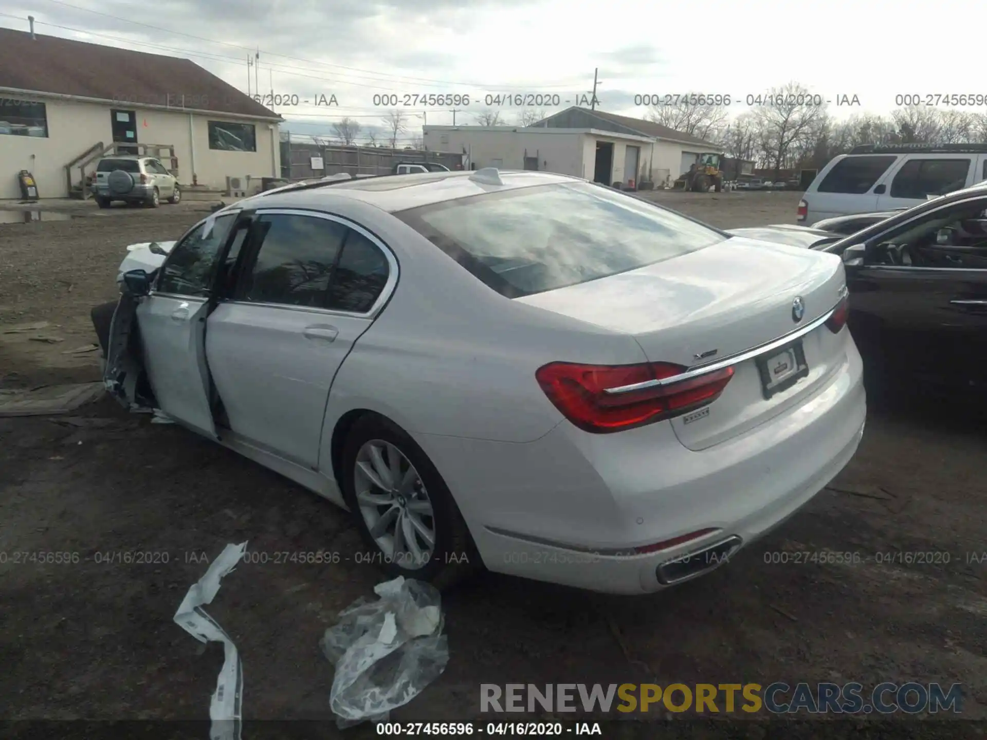 3 Photograph of a damaged car WBA7E4C5XKGV71050 BMW 740 2019