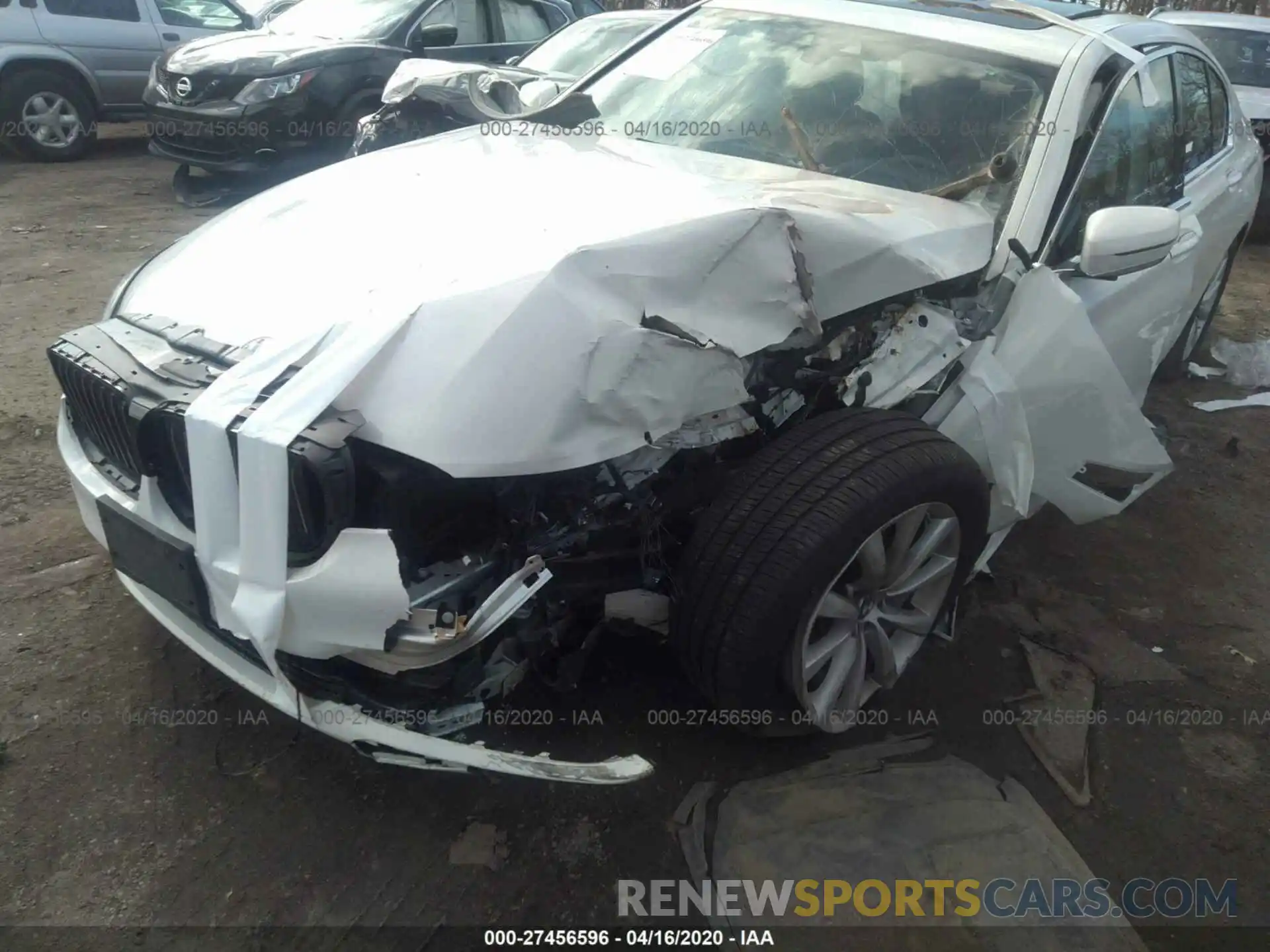 6 Photograph of a damaged car WBA7E4C5XKGV71050 BMW 740 2019