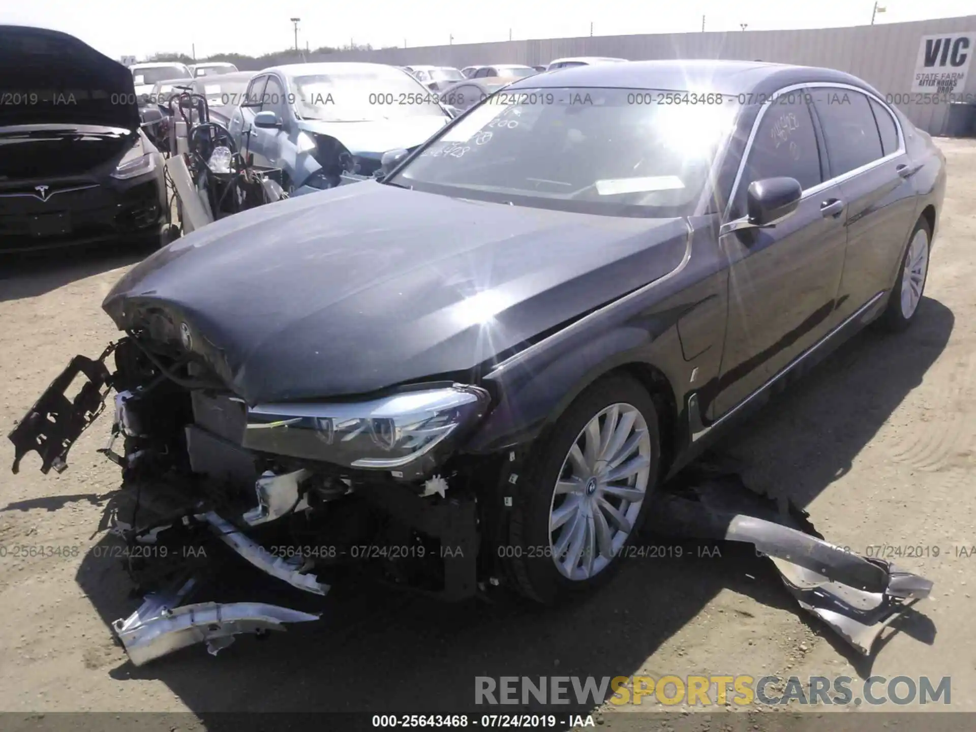 2 Photograph of a damaged car WBA7J2C51KB246428 BMW 740 2019