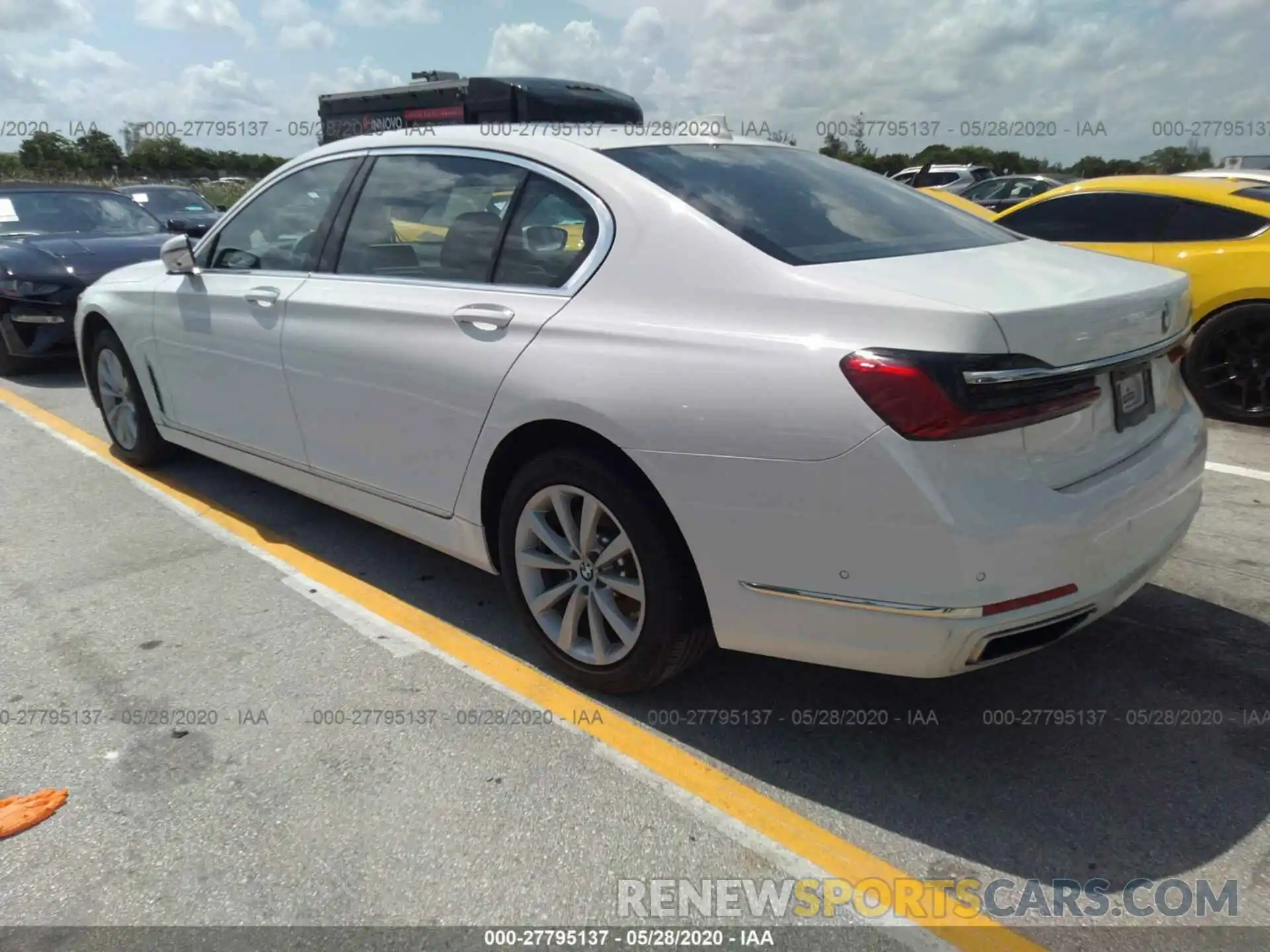 3 Photograph of a damaged car WBA7T2C01LGL17579 BMW 740 2020