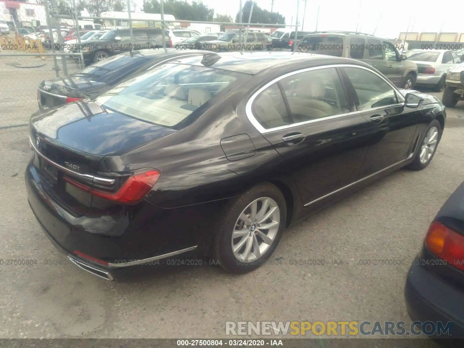 4 Photograph of a damaged car WBA7T2C03LGL17650 BMW 740 2020