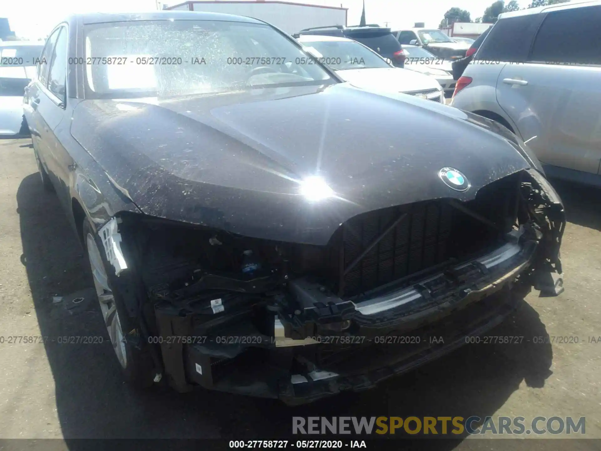 6 Photograph of a damaged car WBA7T2C06LGF96790 BMW 740 2020