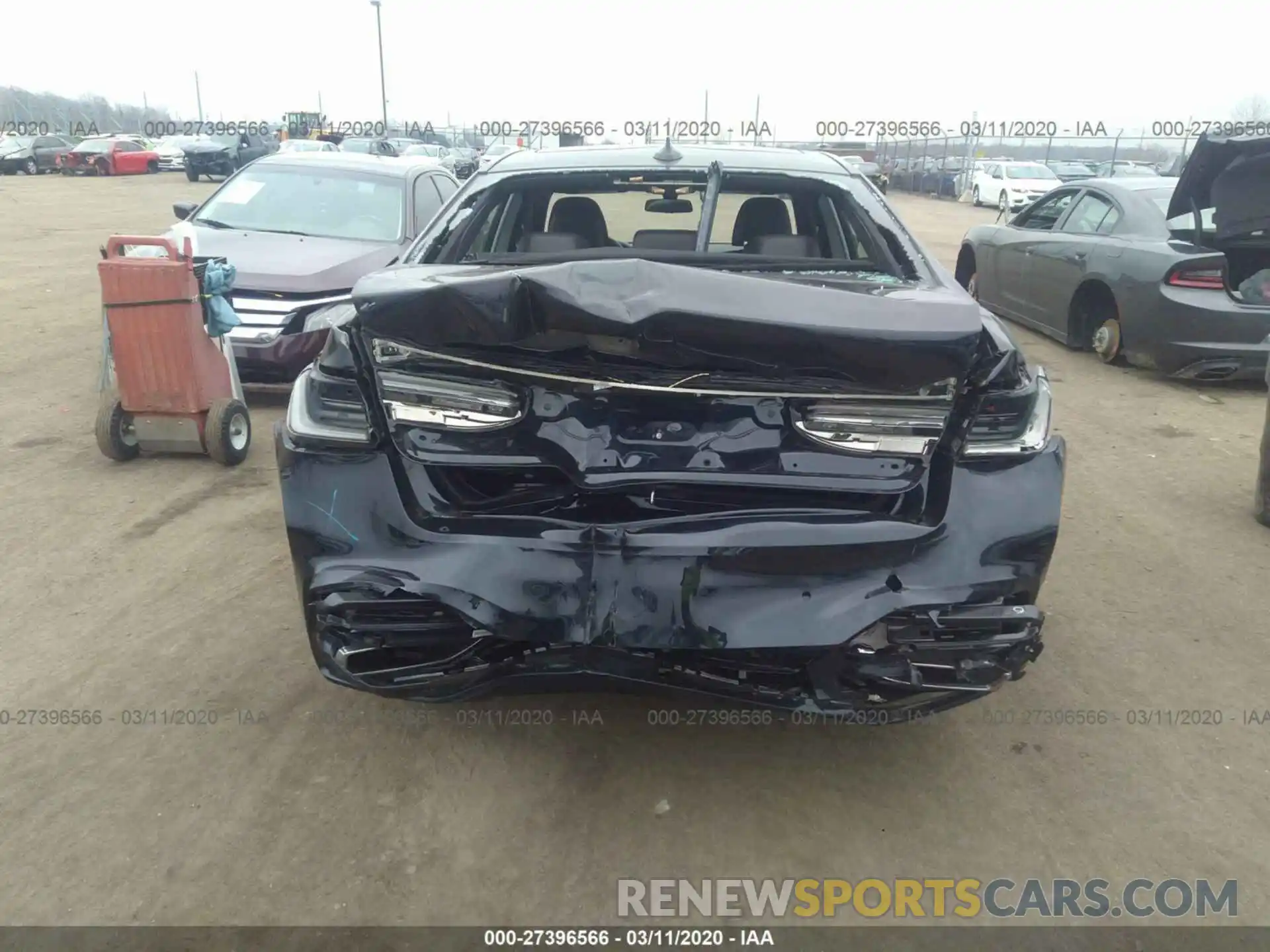 6 Photograph of a damaged car WBA7T4C00LGF97476 BMW 740 2020