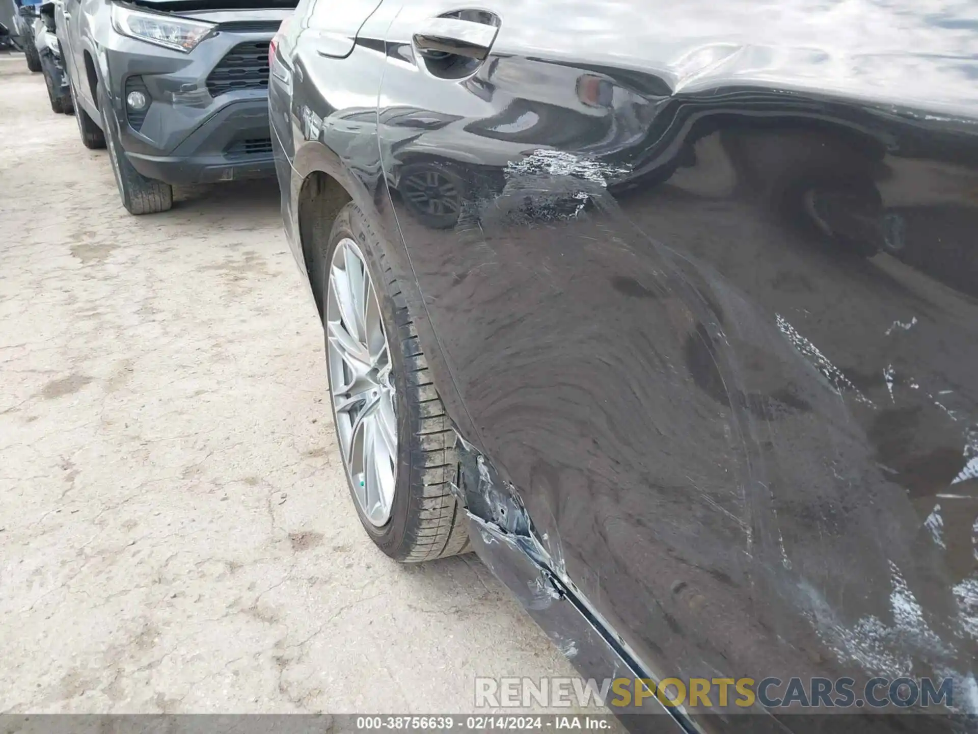 17 Photograph of a damaged car WBA7E2C58KB217397 BMW 740I 2019