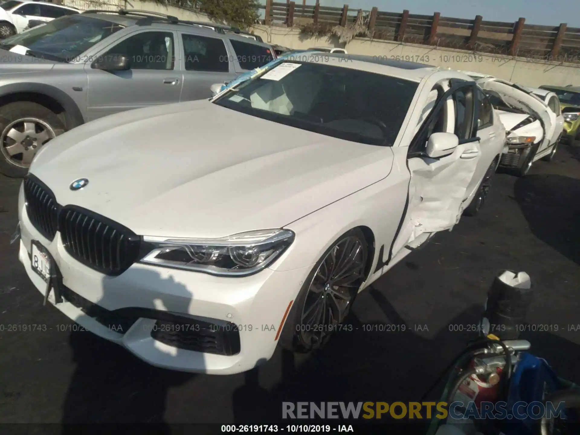 2 Photograph of a damaged car WBA7F0C55KGM24835 BMW 750 2019