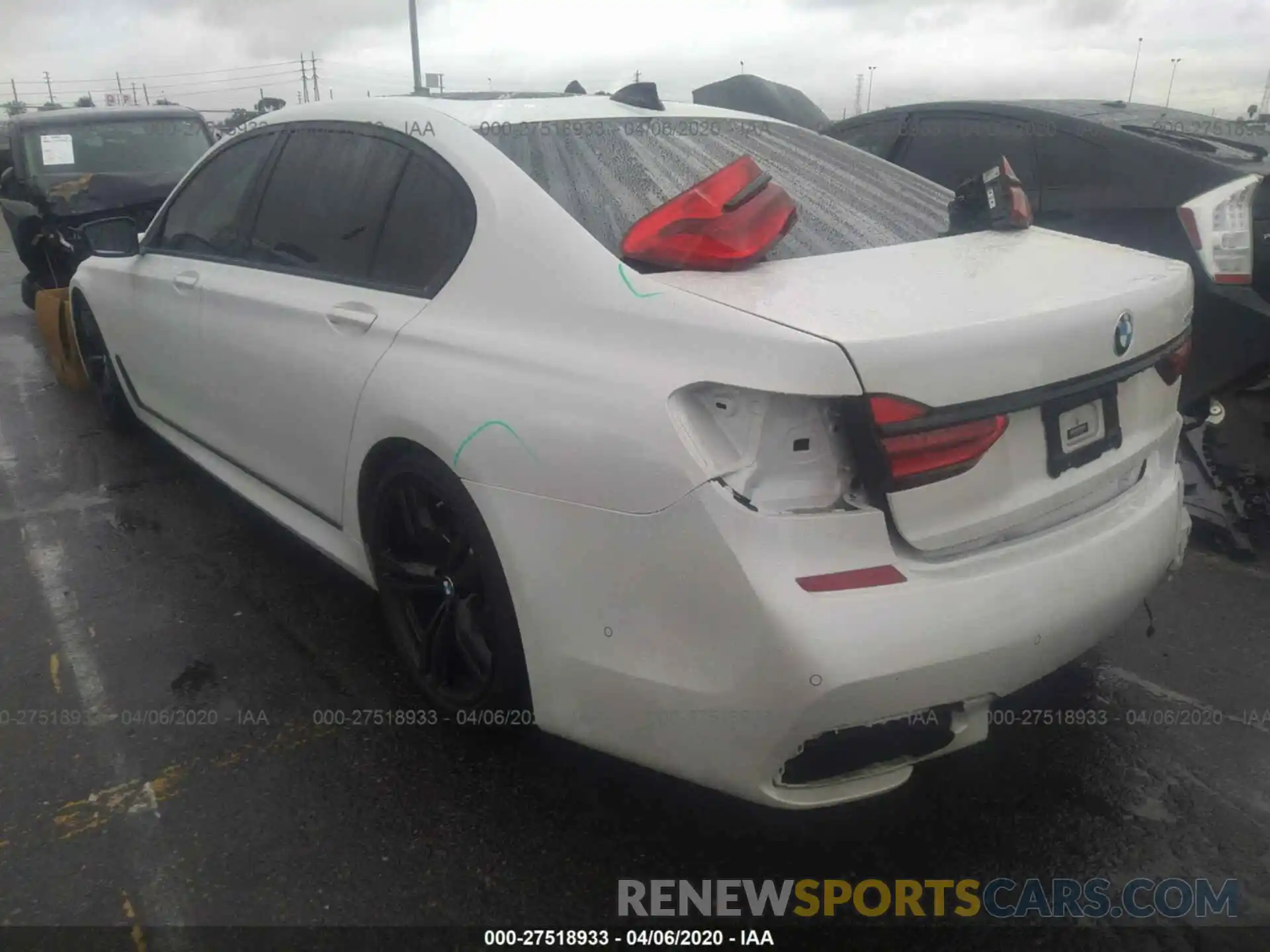 3 Photograph of a damaged car WBA7F0C59KGM25535 BMW 750 2019