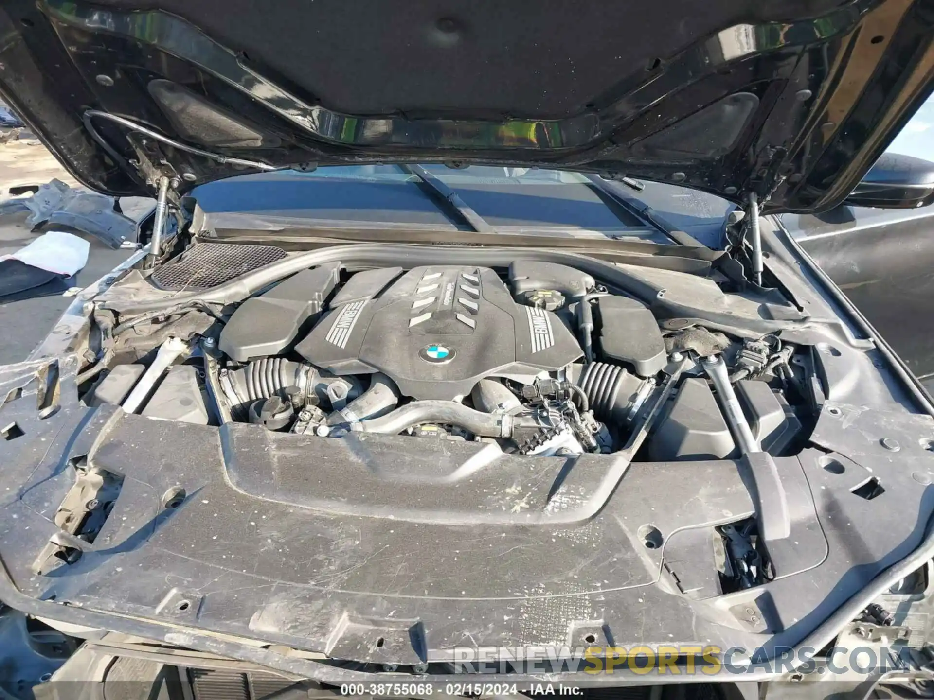 10 Photograph of a damaged car WBA7U2C08LGM27316 BMW 750I 2020