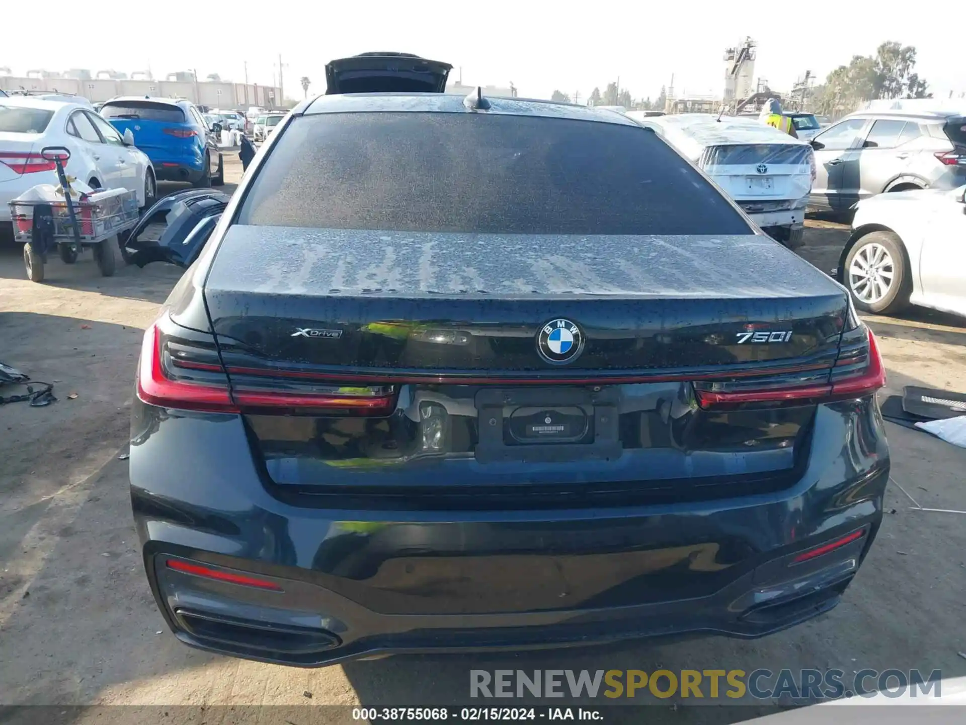 17 Photograph of a damaged car WBA7U2C08LGM27316 BMW 750I 2020