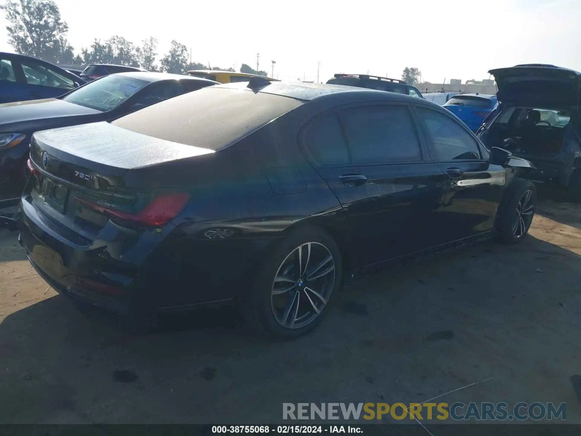 4 Photograph of a damaged car WBA7U2C08LGM27316 BMW 750I 2020