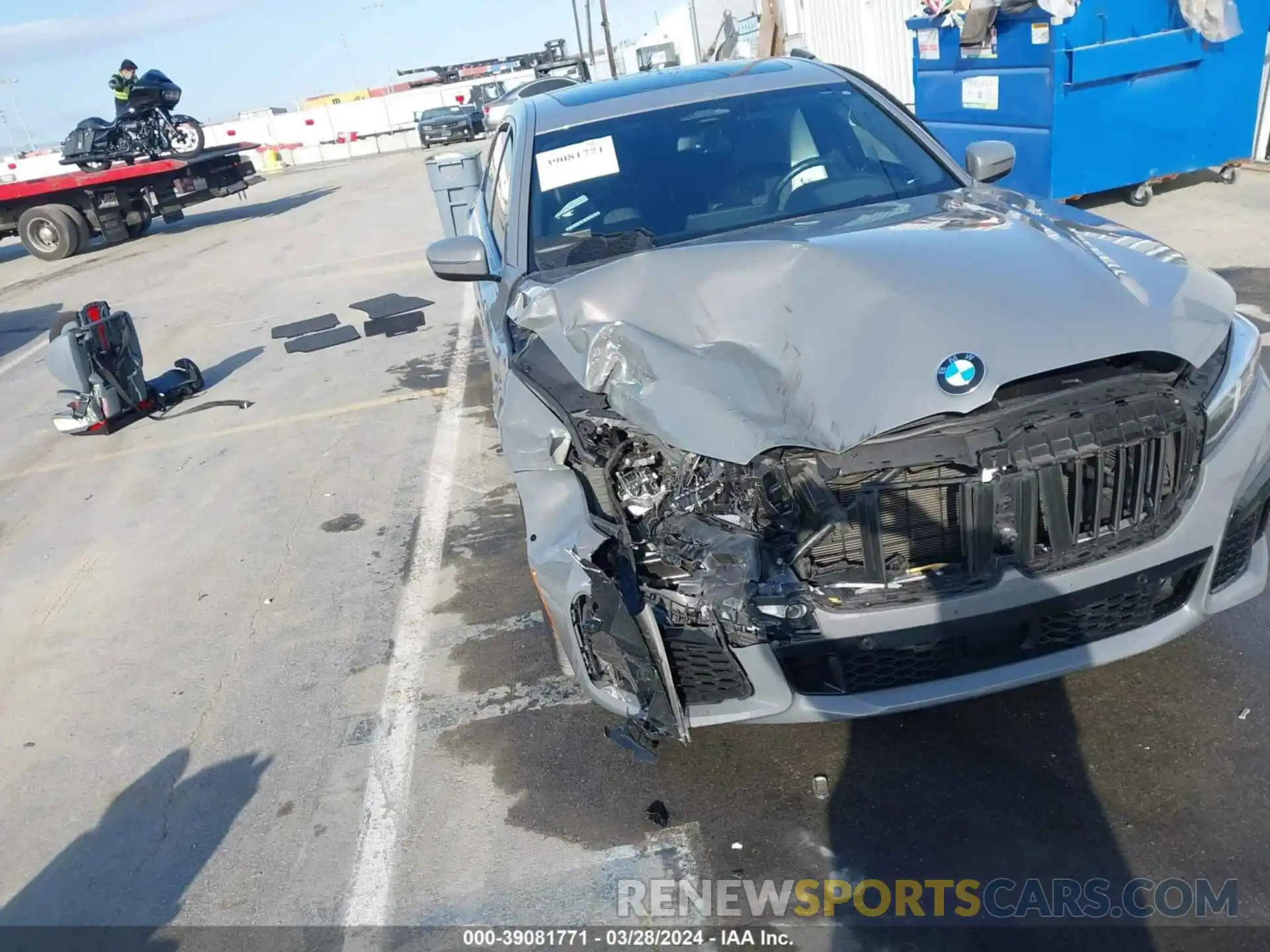 6 Photograph of a damaged car WBA7U2C04MCF84305 BMW 750I 2021