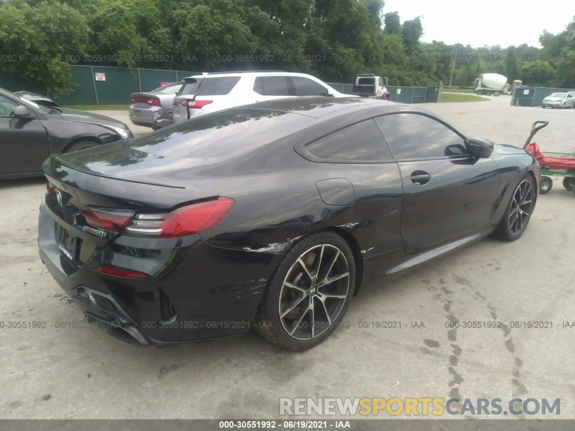 4 Photograph of a damaged car WBABC4C54KBU95435 BMW 8 SERIES 2019