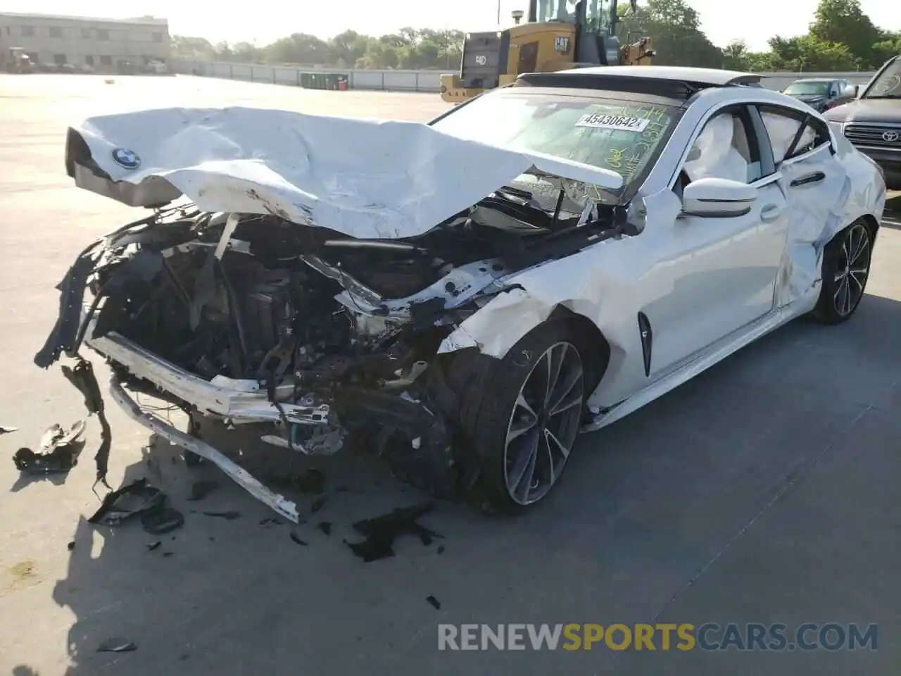 2 Photograph of a damaged car WBAGV2C0XLCE26319 BMW 8 SERIES 2020