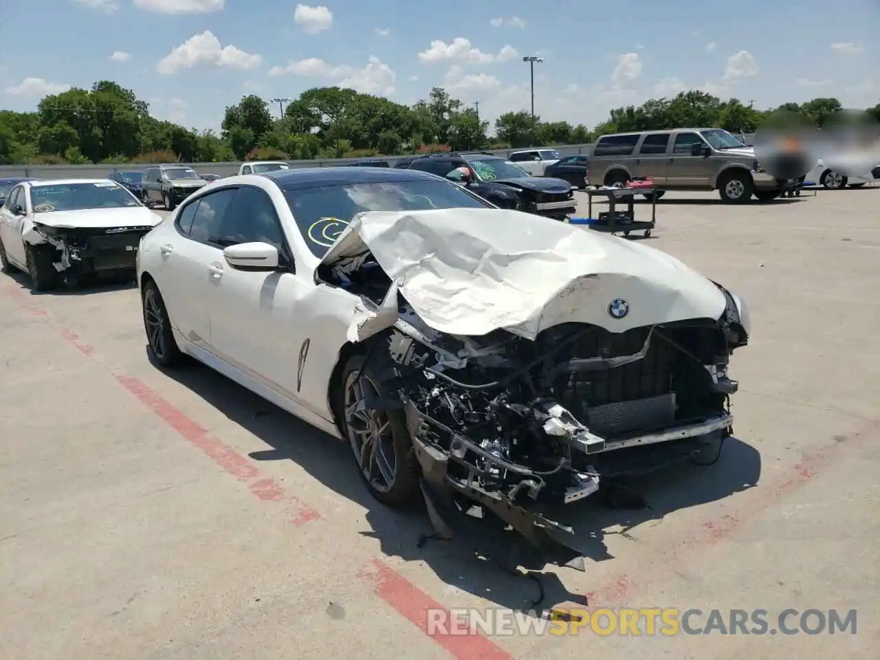 9 Photograph of a damaged car WBAGV4C00LCD27813 BMW 8 SERIES 2020