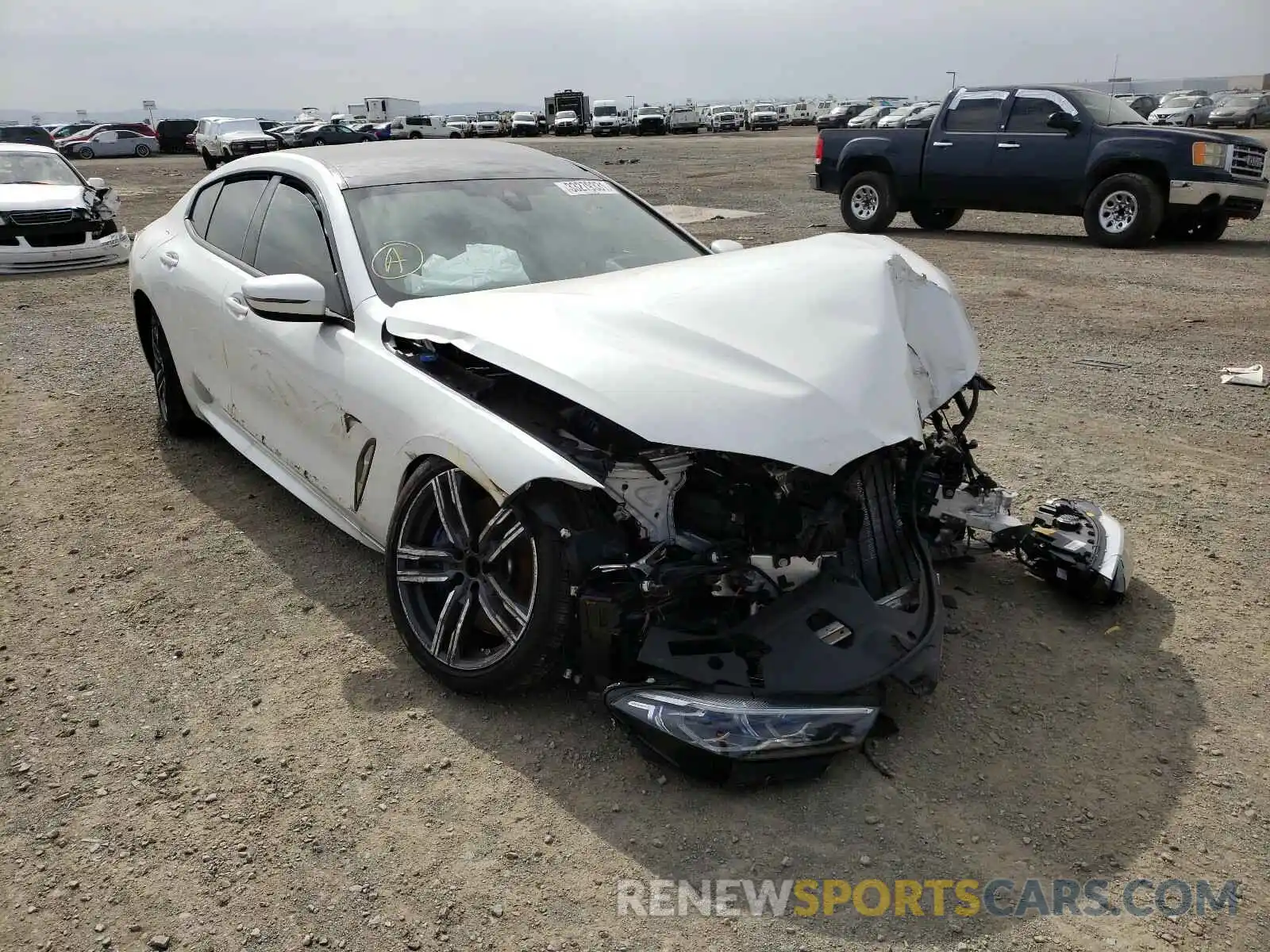 1 Фотография поврежденного автомобиля WBAGV4C02LCD94140 BMW 8 SERIES 2020