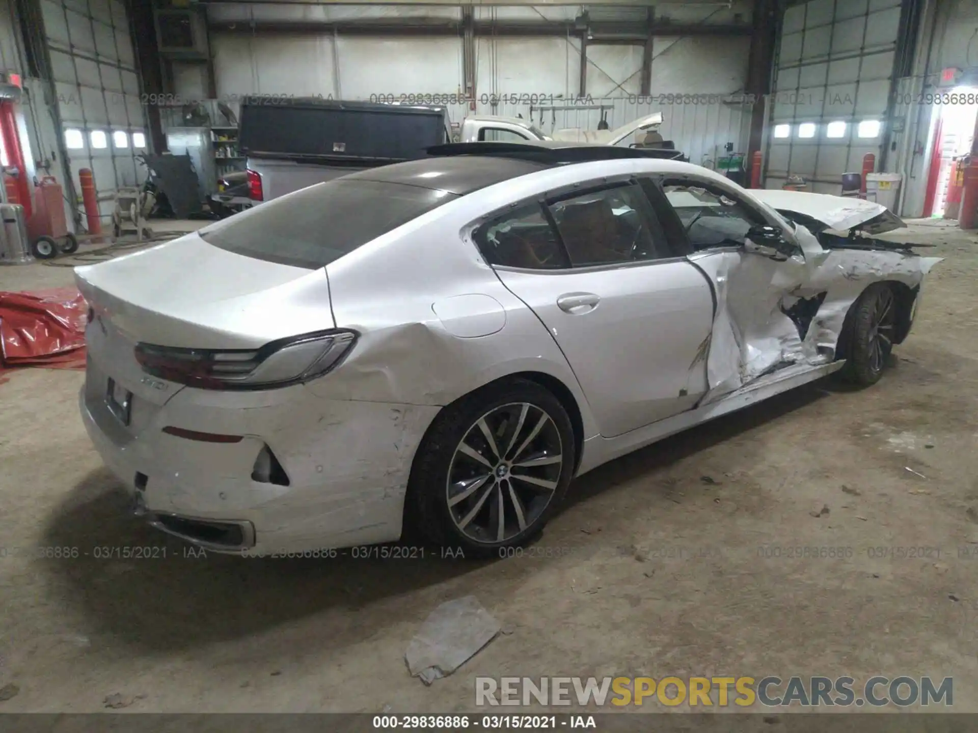 4 Photograph of a damaged car WBAGV4C03LCD46811 BMW 8 SERIES 2020
