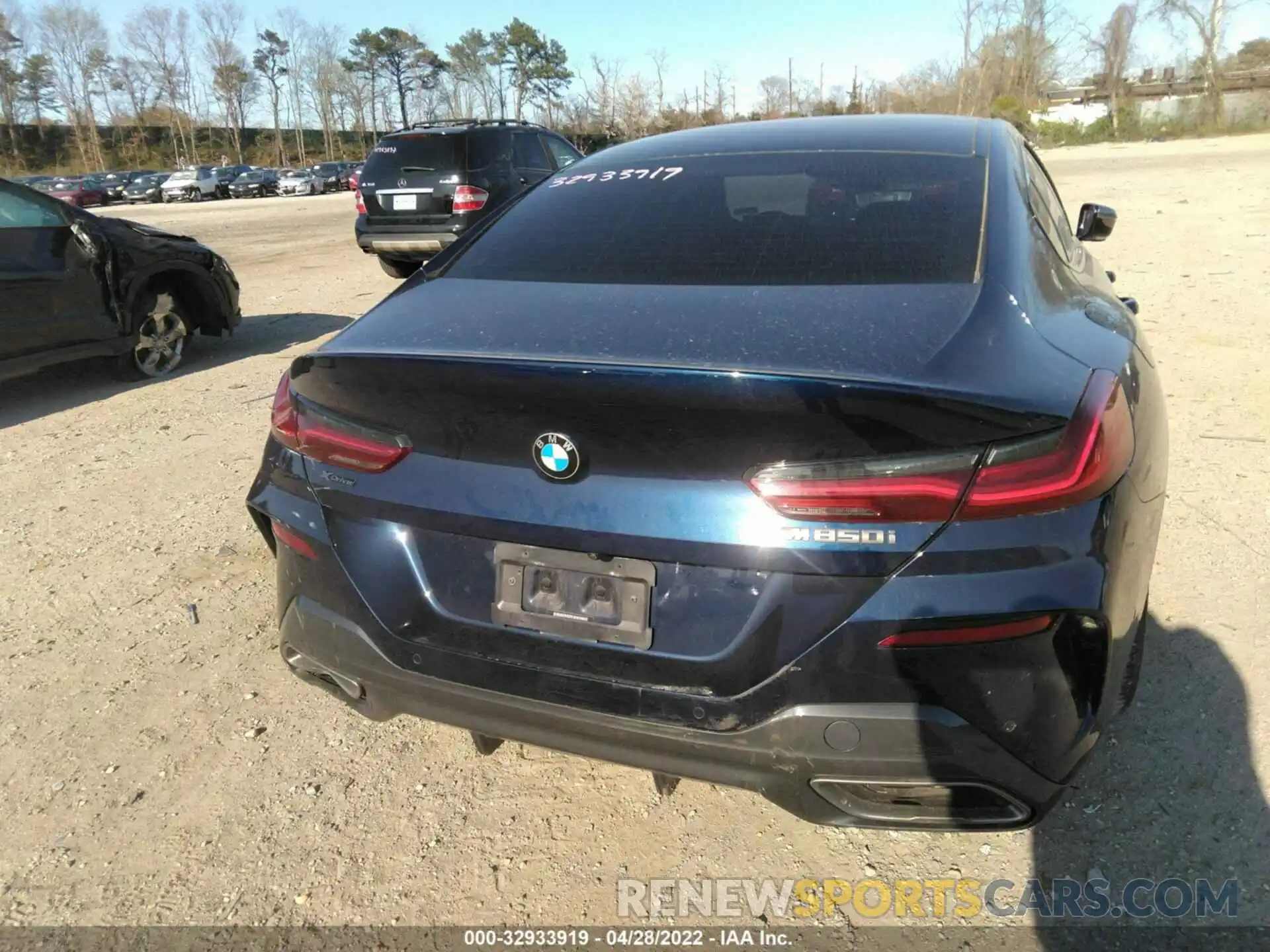 6 Photograph of a damaged car WBAGV8C02LCD57659 BMW 8 SERIES 2020