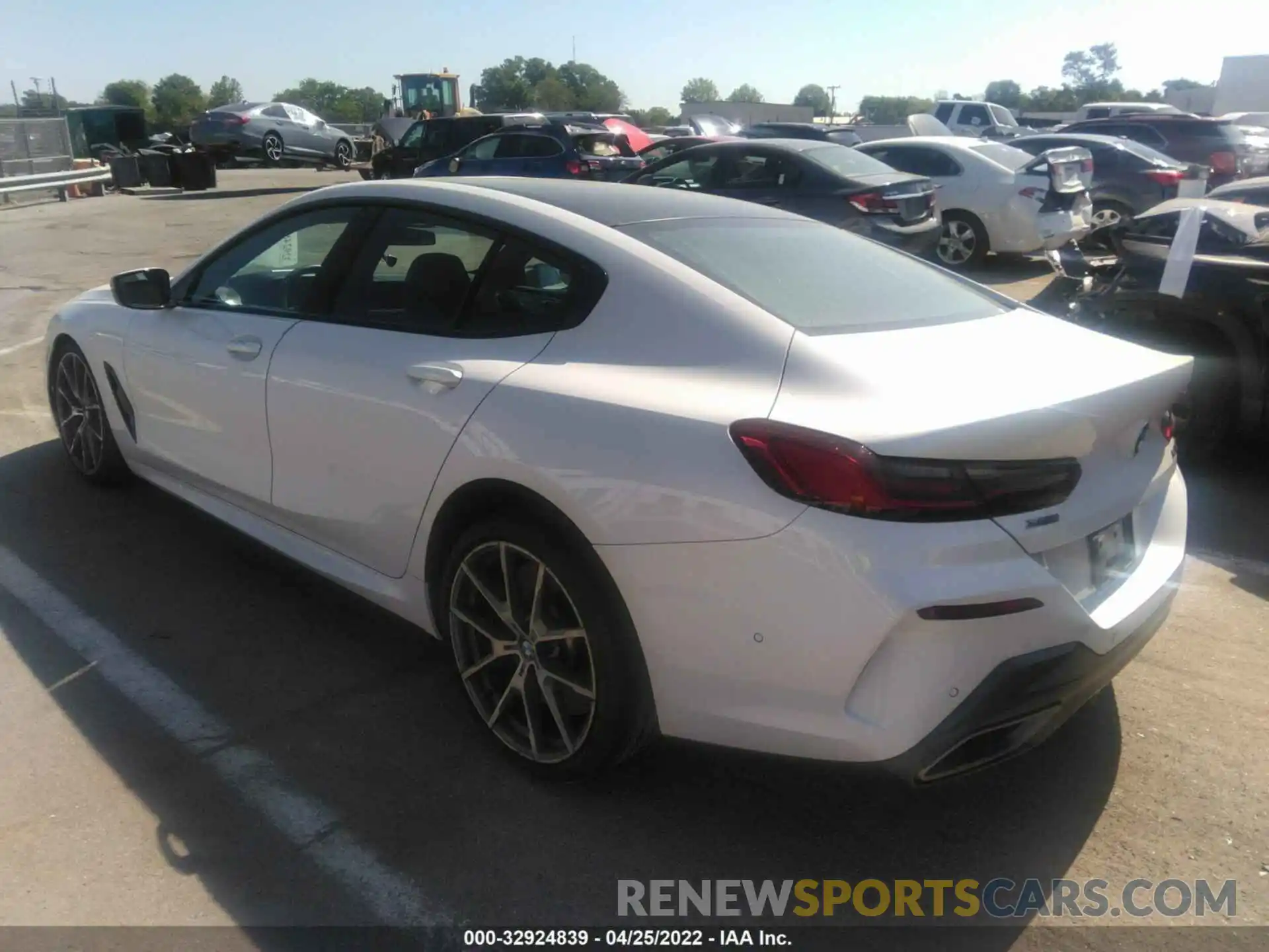 3 Photograph of a damaged car WBAGV8C03LBP48757 BMW 8 SERIES 2020