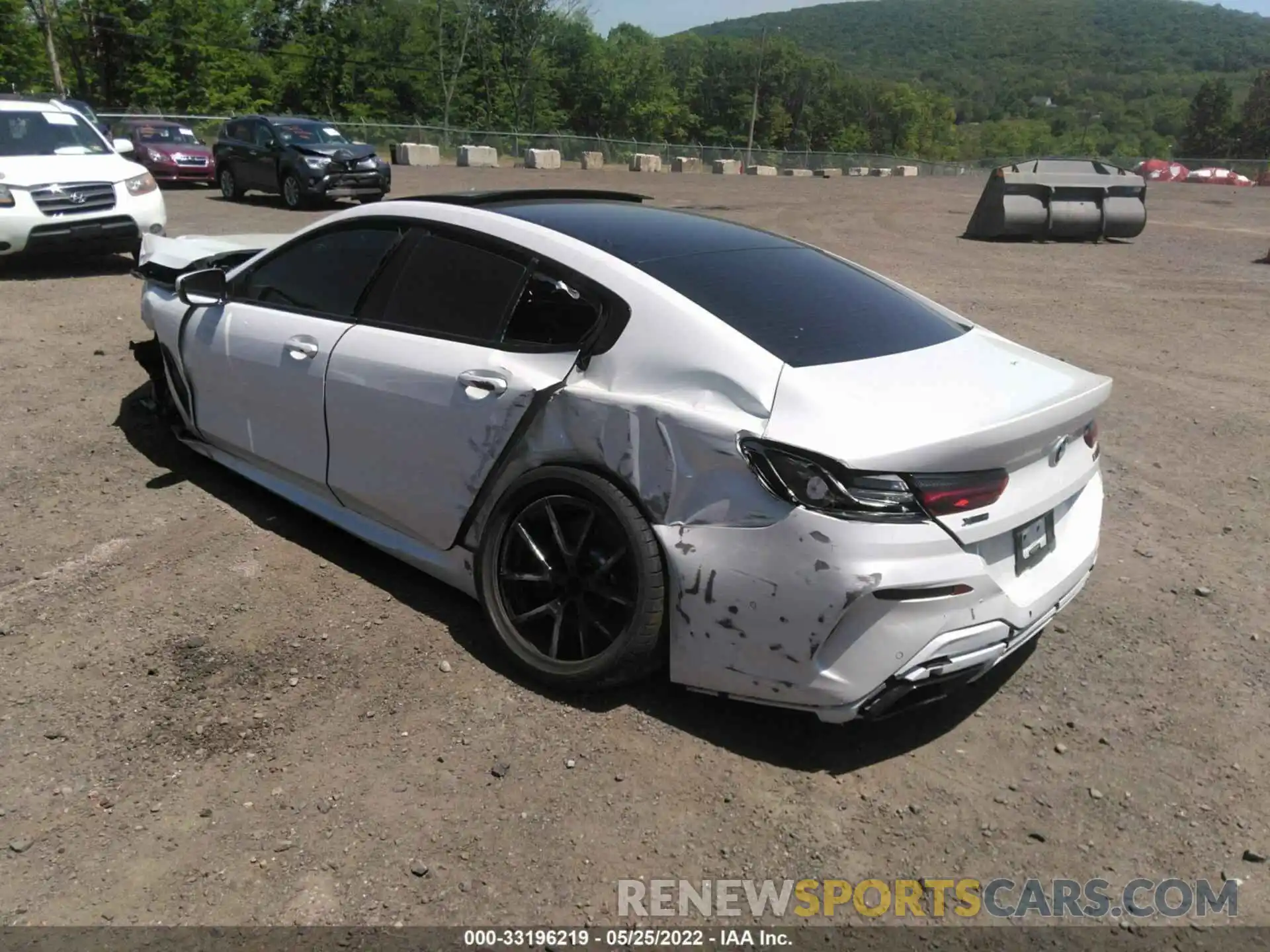 3 Photograph of a damaged car WBAGV8C09LBP48990 BMW 8 SERIES 2020