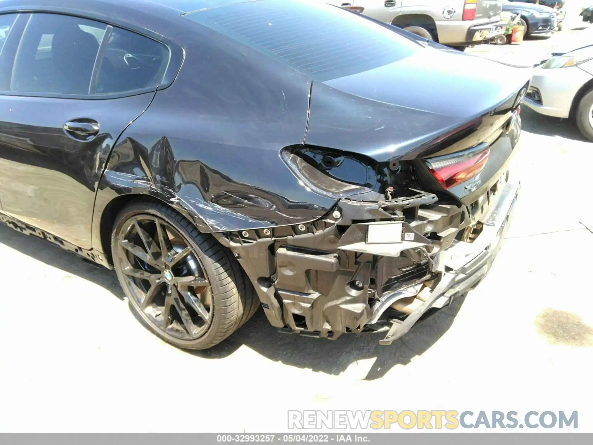 6 Photograph of a damaged car WBAGV8C09LCE65034 BMW 8 SERIES 2020