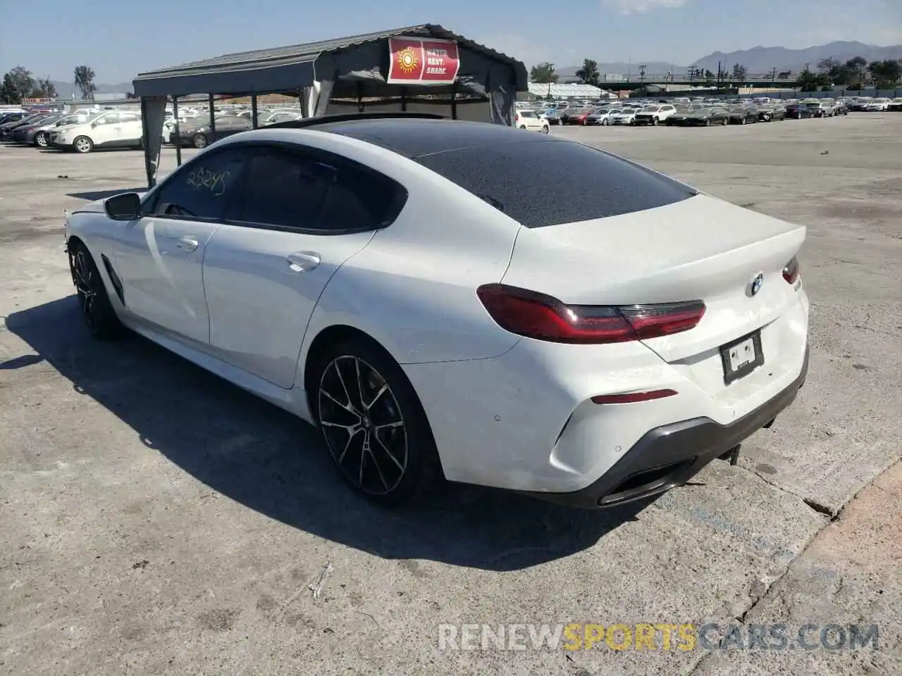 3 Photograph of a damaged car WBAGV2C09MCF68257 BMW 8 SERIES 2021