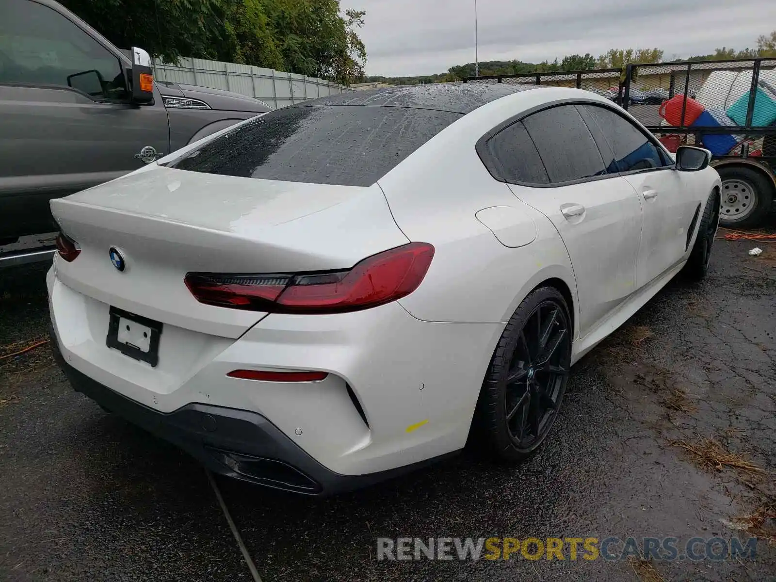 4 Photograph of a damaged car WBAGV4C05MCF36756 BMW 8 SERIES 2021