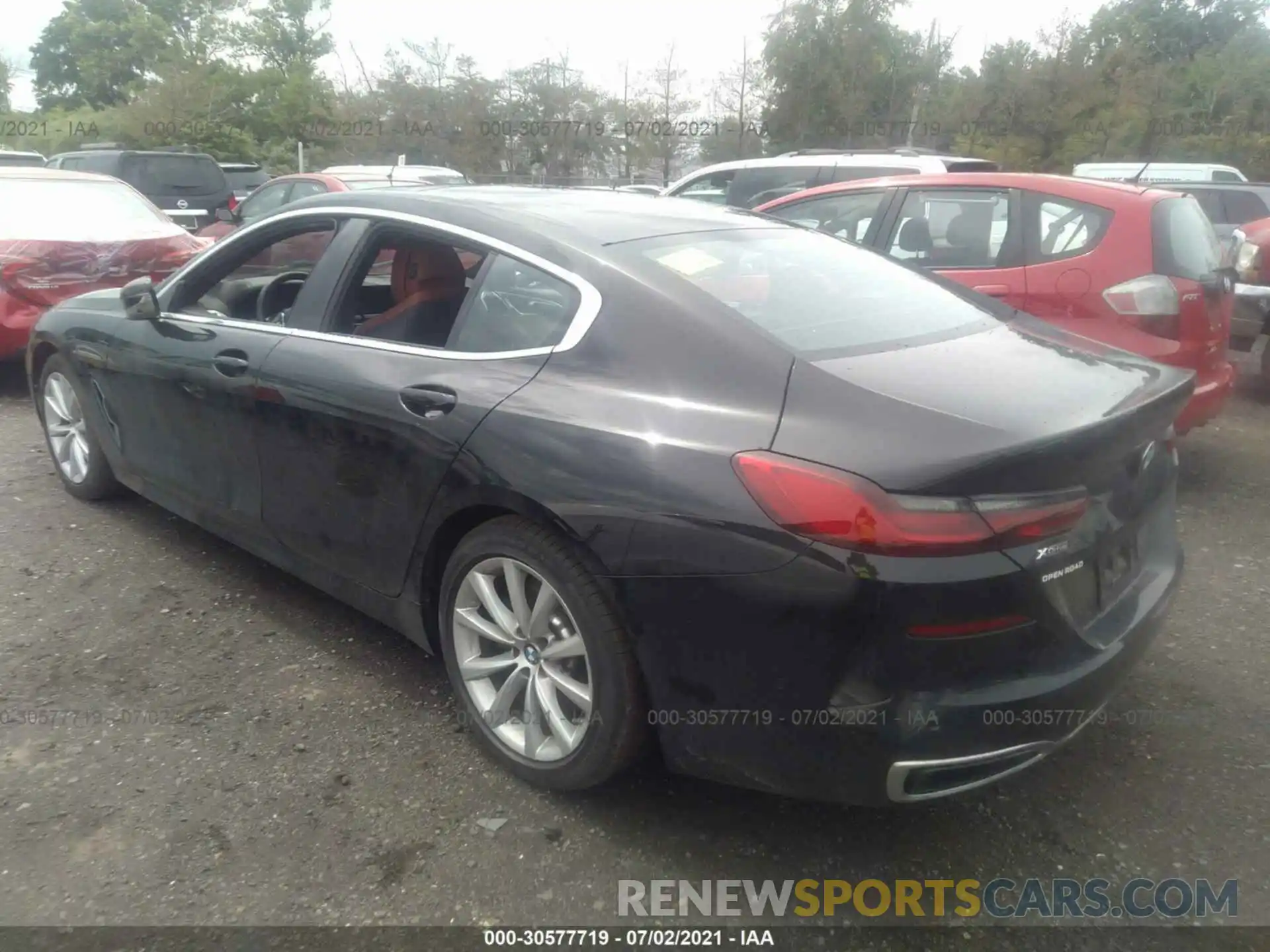 3 Photograph of a damaged car WBAGV4C0XMCF36803 BMW 8 SERIES 2021